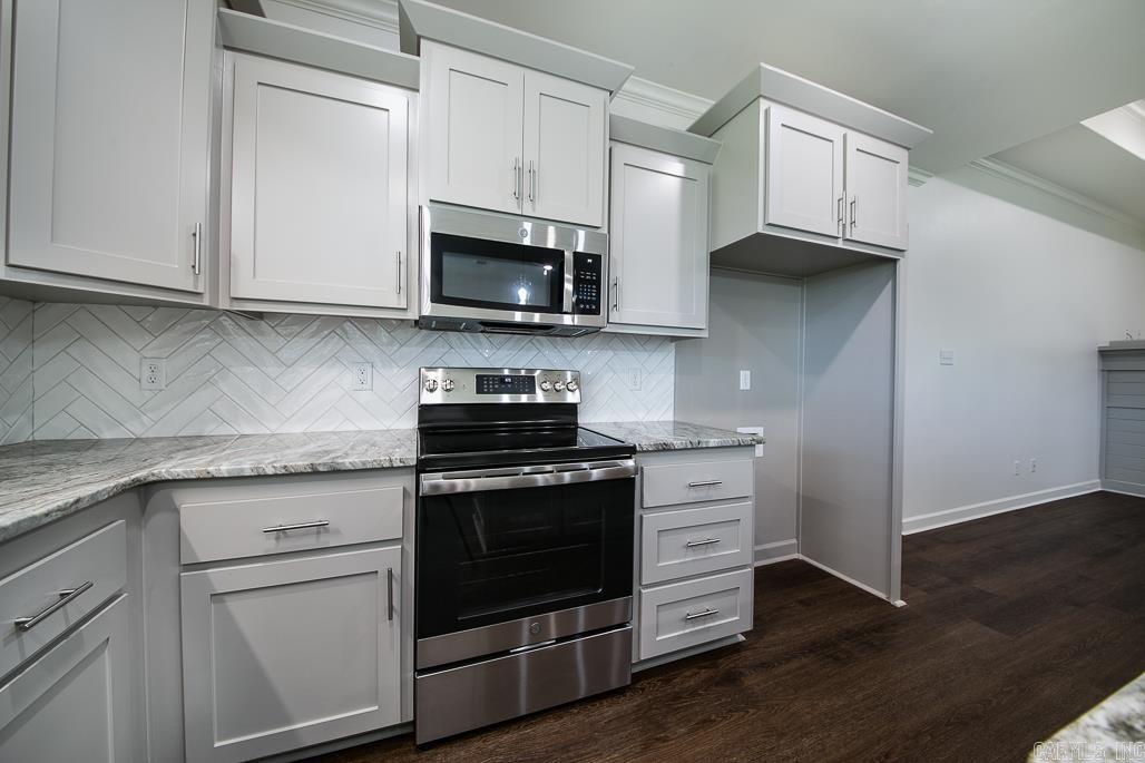 MOUNT TABOR ESTATES - Residential Lease