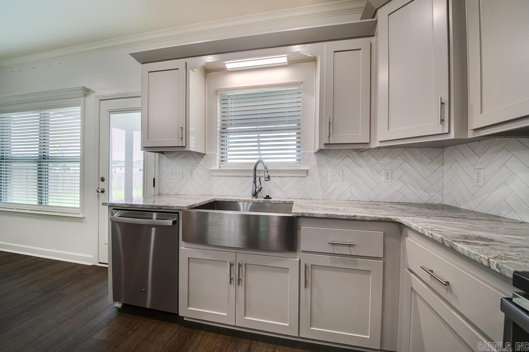 MOUNT TABOR ESTATES - Residential Lease