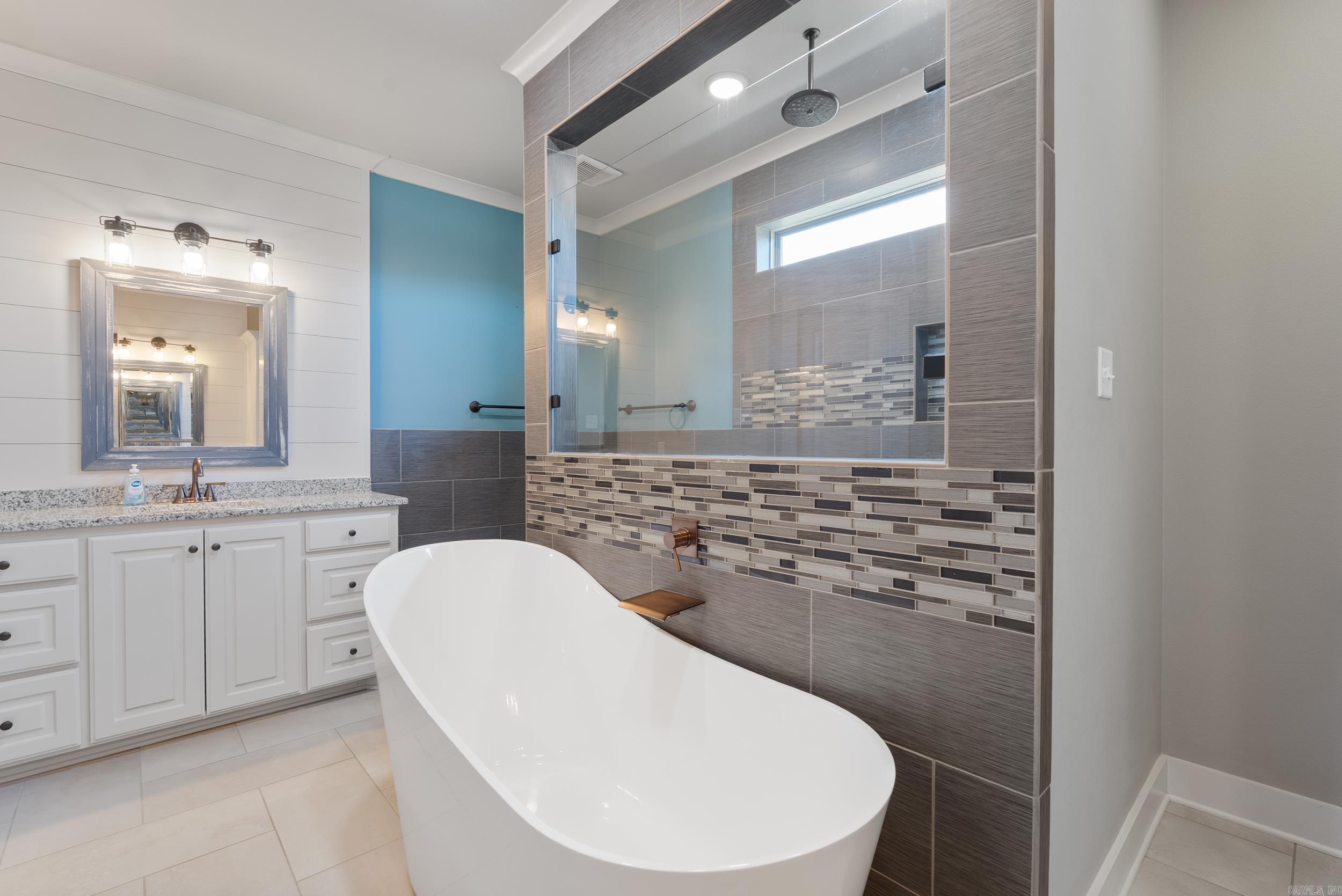 MOUNT TABOR ESTATES - Residential