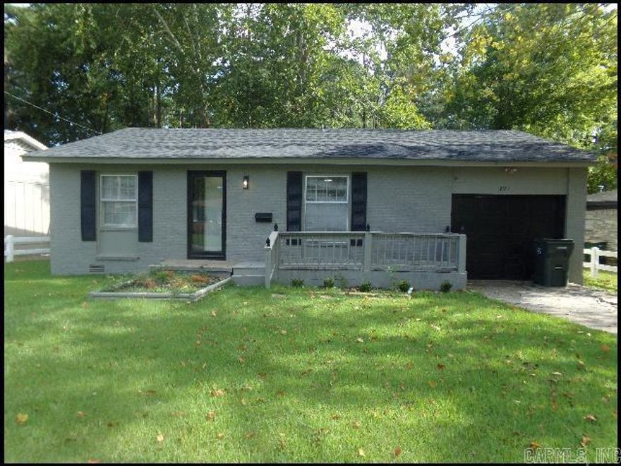 *LITTLE ROCK* MOVE IN SPECIAL: HALF OFF SECURITY DEPOSIT FOR QUALIFIED APPLICANTS! CHARMING HOME IN MEADOW LARK SUBDIVISION!! This Newly Remodeled 3 Bedroom And 1 Bath Home Offers Over 1,000 Square Feet Of Comfortable Living Space! The Updated Kitchen Features Stone Countertops, New Cabinets and Flooring, Fresh Paint, And Comes Fully Equipped With A Gas Range, Refrigerator, Dishwasher, And Garbage Disposal, With A Spacious Dining Area Perfect For Family Meals! Enjoy Carpet, Wood, Vinyl, And Tile Floors Throughout The Home, Along With A Cozy Family Room! Central Heat & Air Provides Year-Round Comfort! A Washer And Dryer Are Included! Parking Is Easy With A 1 Car Garage, Parking Pad, And Street Parking Options! The Fenced Backyard Makes A Perfect Space For Relaxing Or Entertaining! OUTSIDE PET FRIENDLY!!  AVAILABLE NOW!!! <a href='https://raineyrealty.com/virtualtour.php?r=sTY0tQ'> Click here for a 360° Virtual Tour</a>