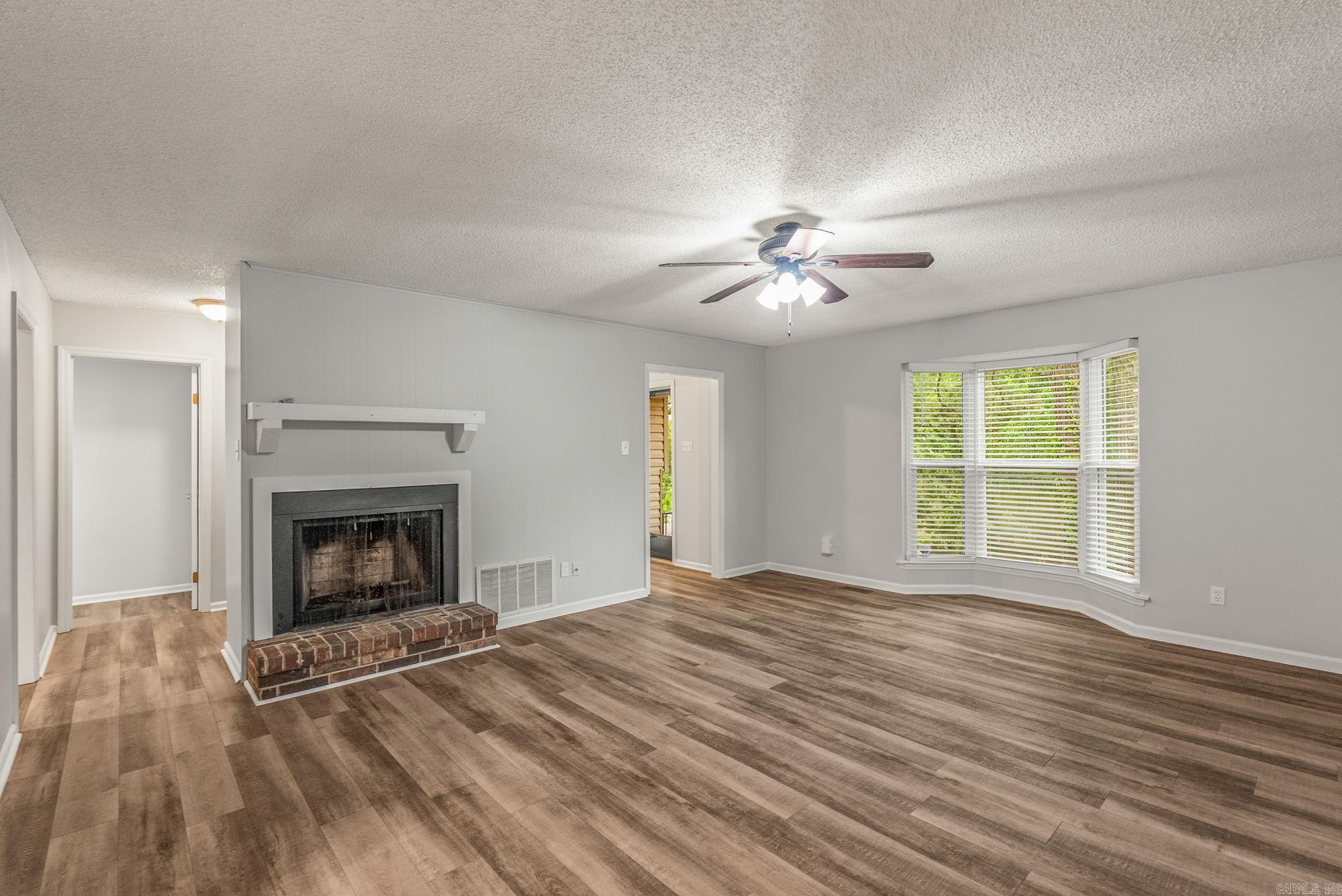 PLEASANT VIEW - Residential