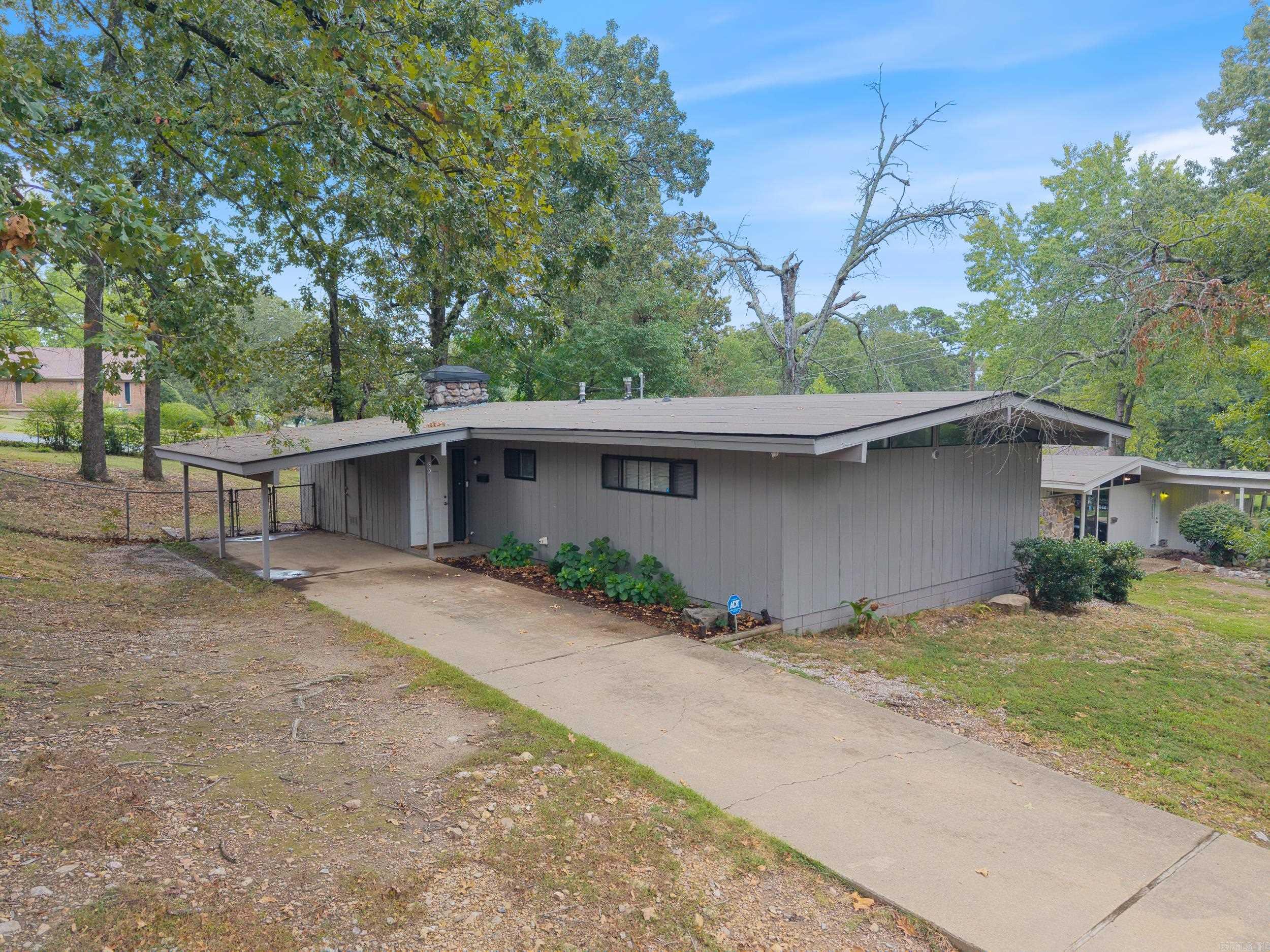 MEADOWCLIFF - Residential