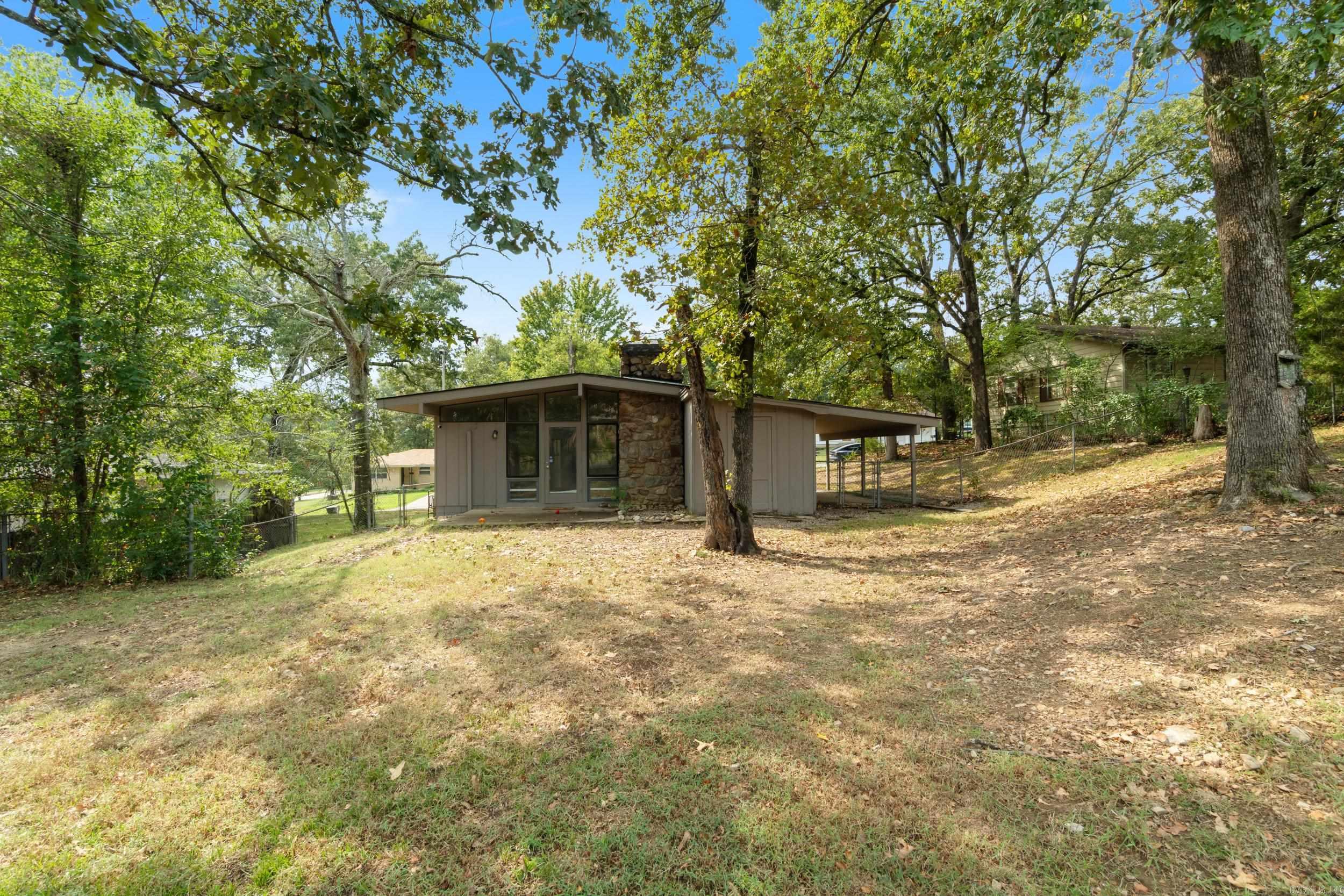 MEADOWCLIFF - Residential