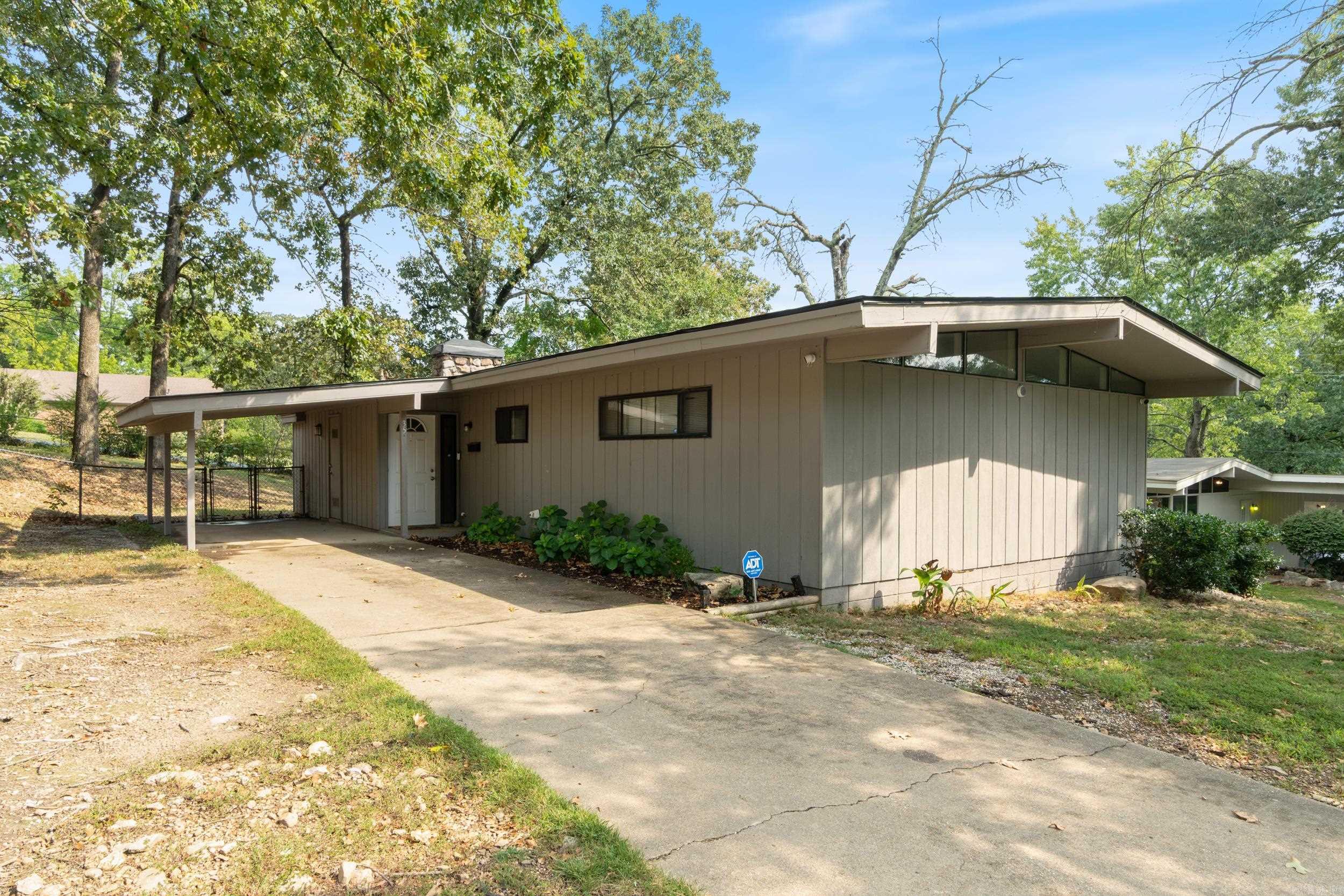 MEADOWCLIFF - Residential