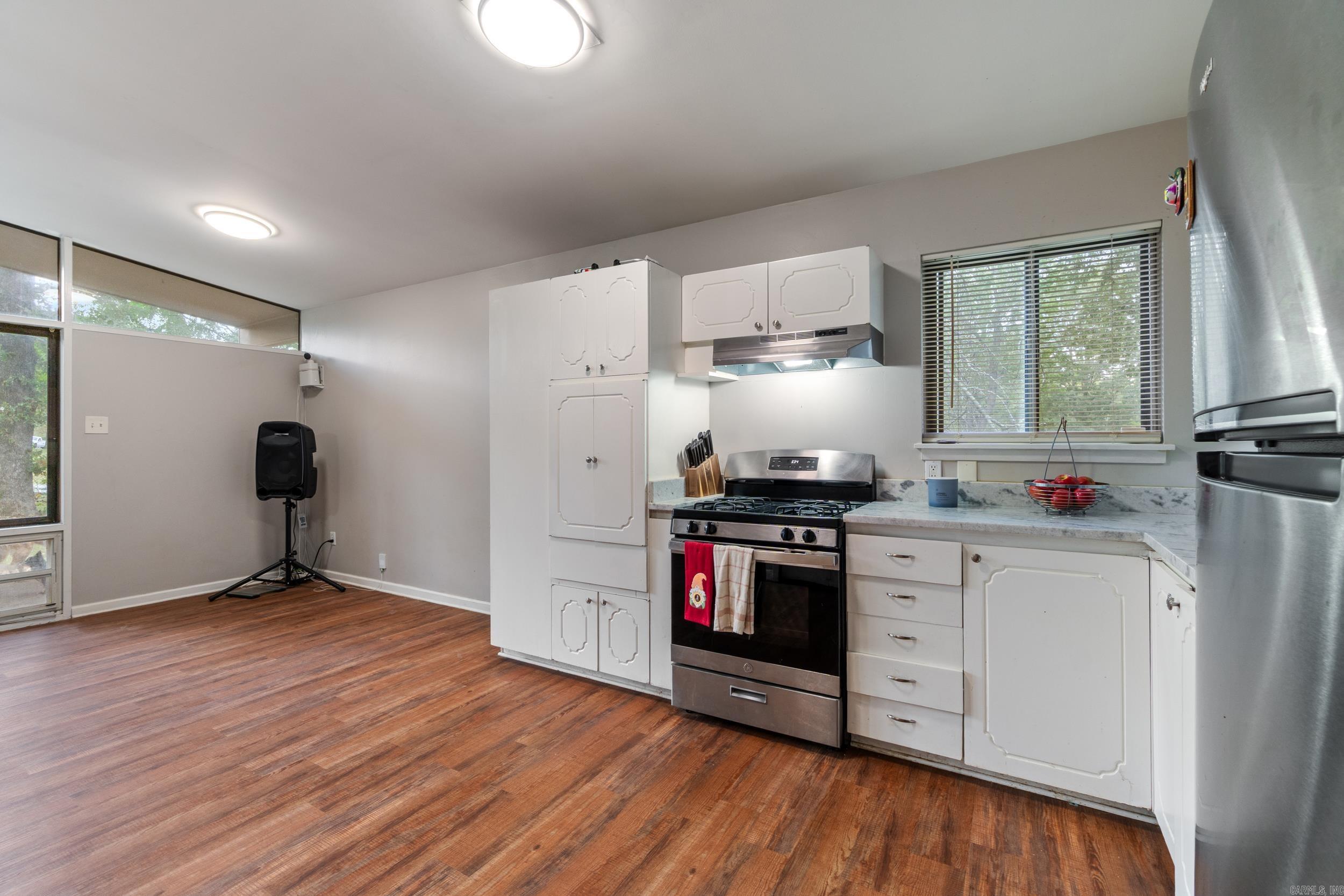 MEADOWCLIFF - Residential