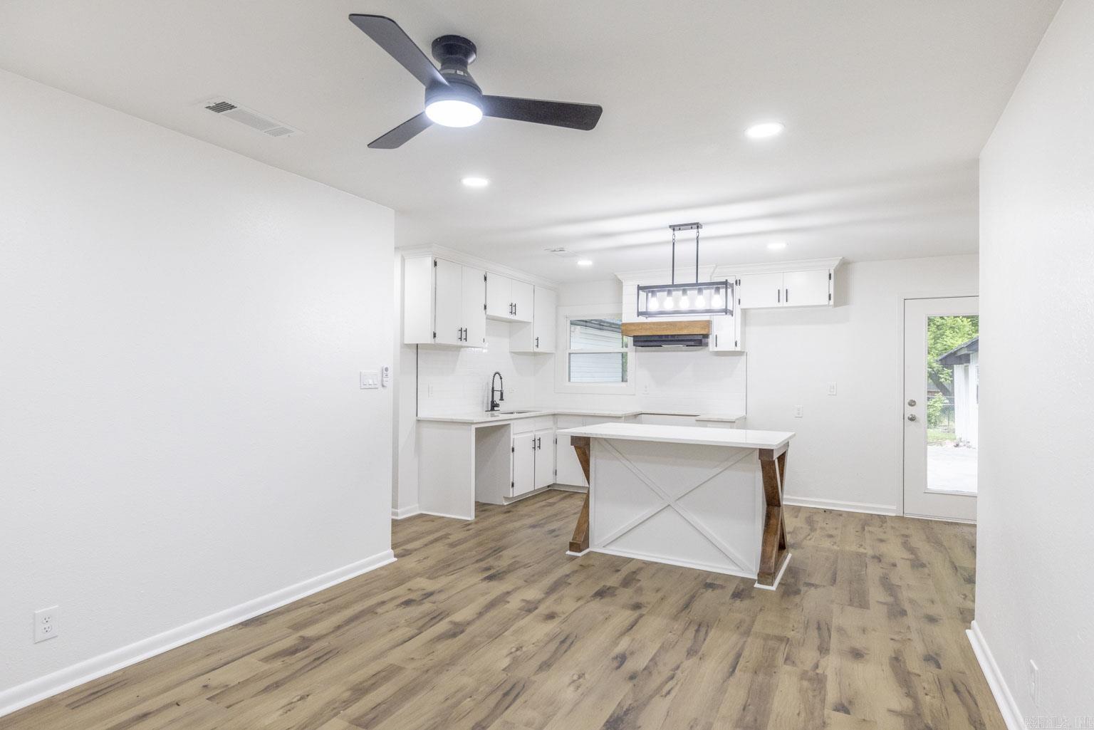 BELMONT - Residential