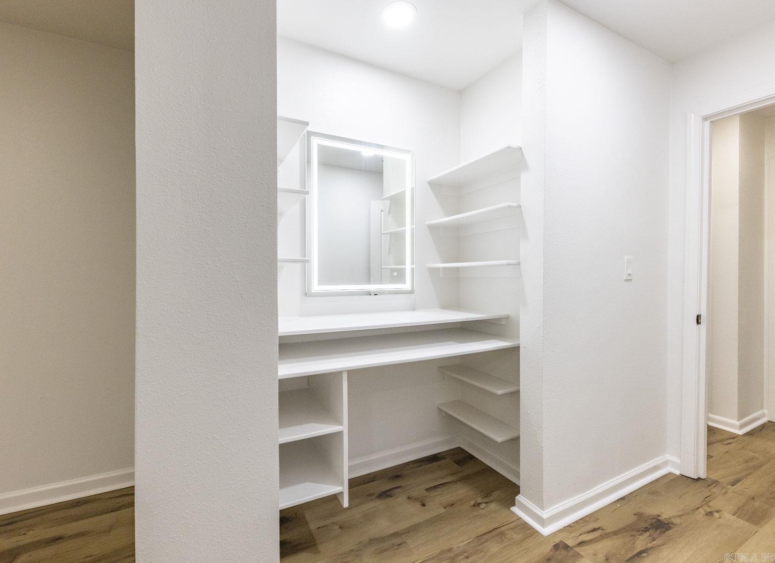 BELMONT - Residential