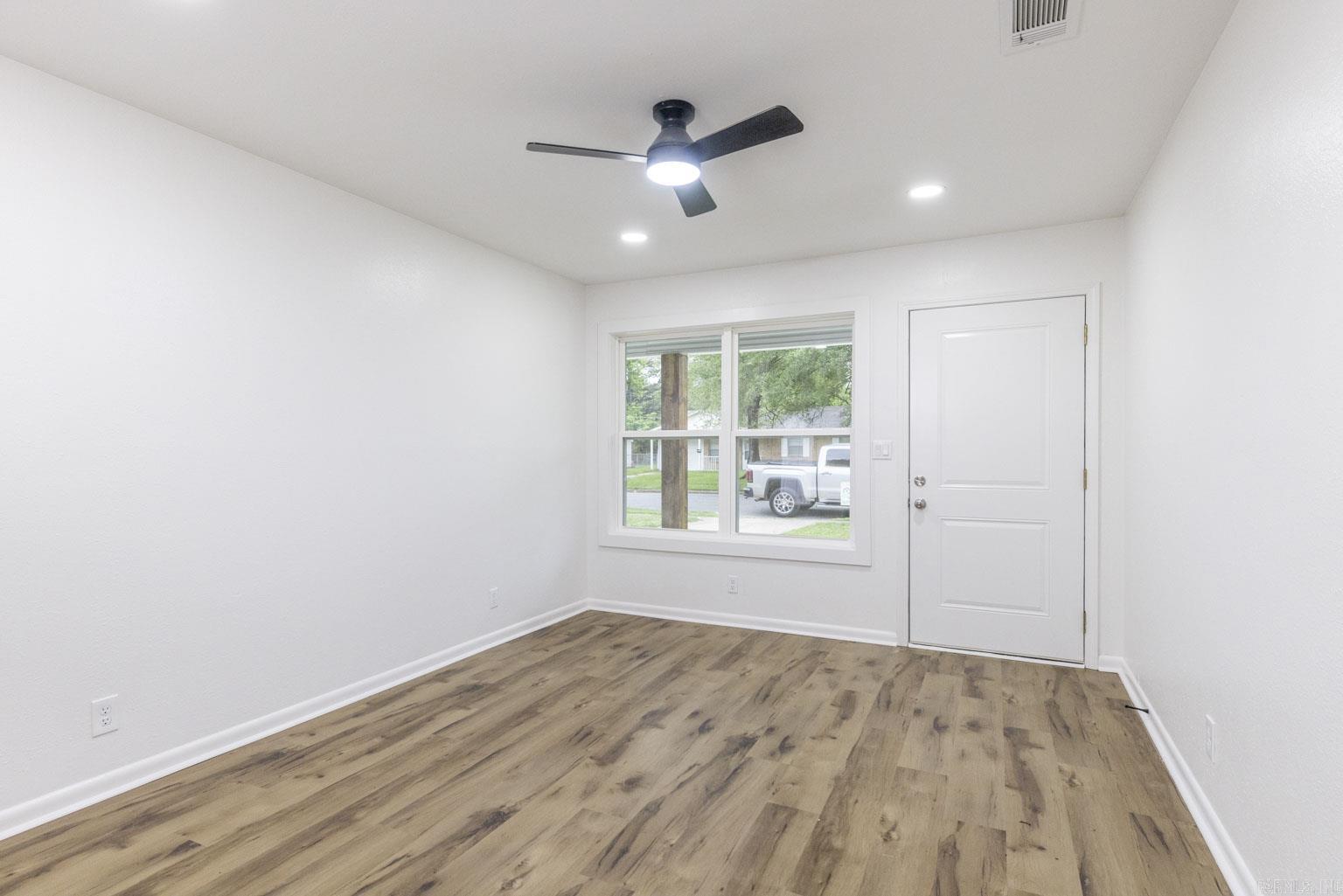 BELMONT - Residential