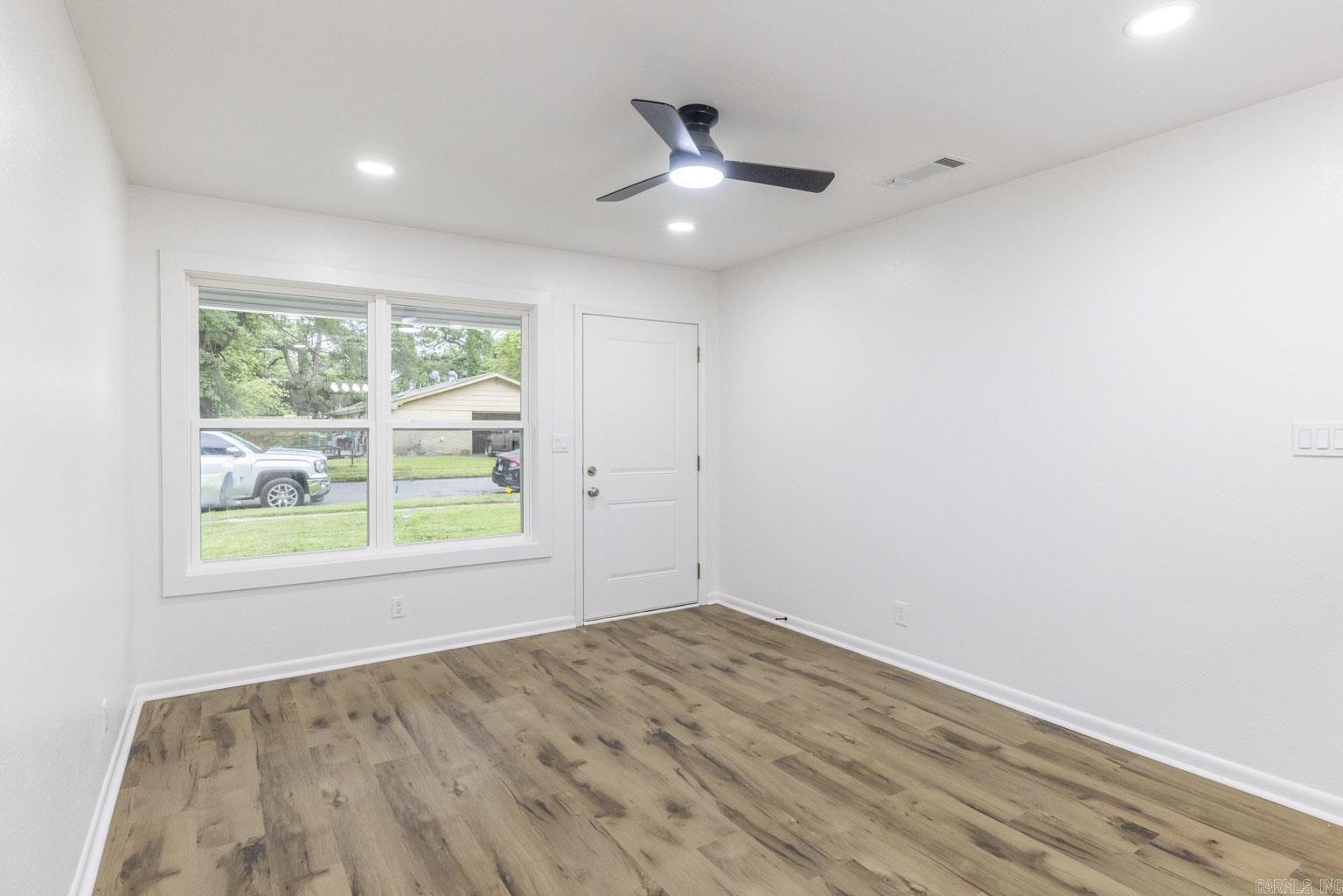 BELMONT - Residential