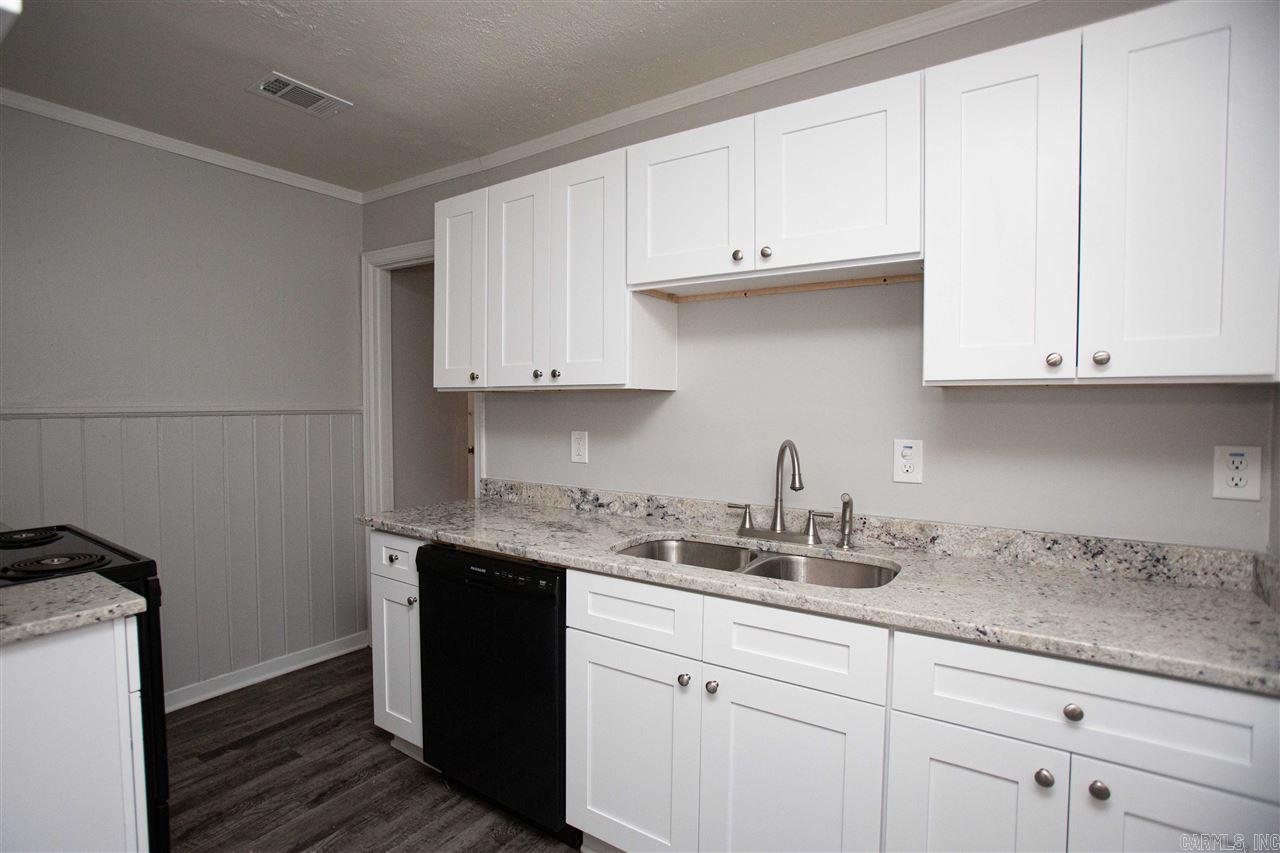 OAK FOREST - Residential Lease