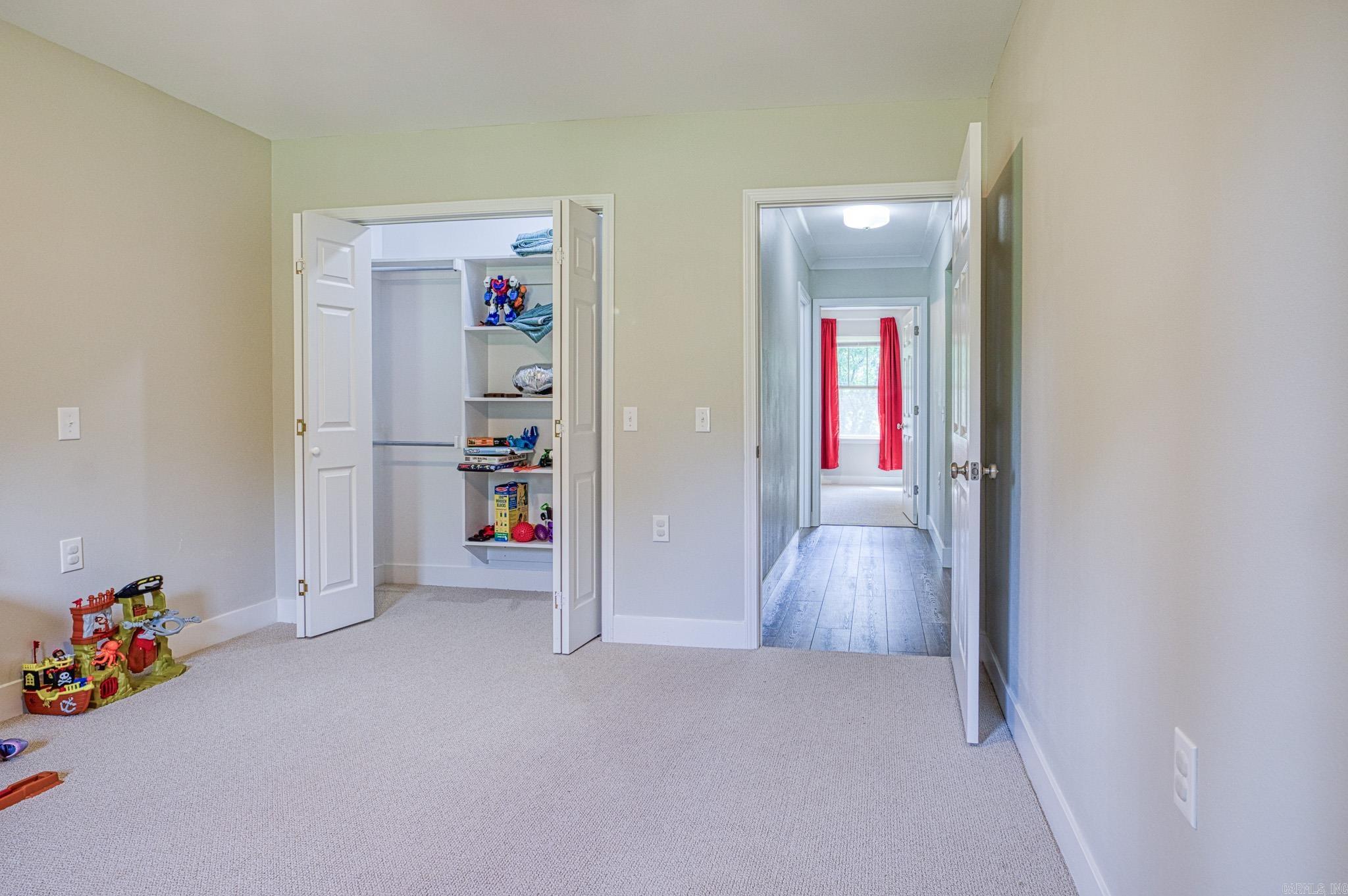 Crest View - Residential