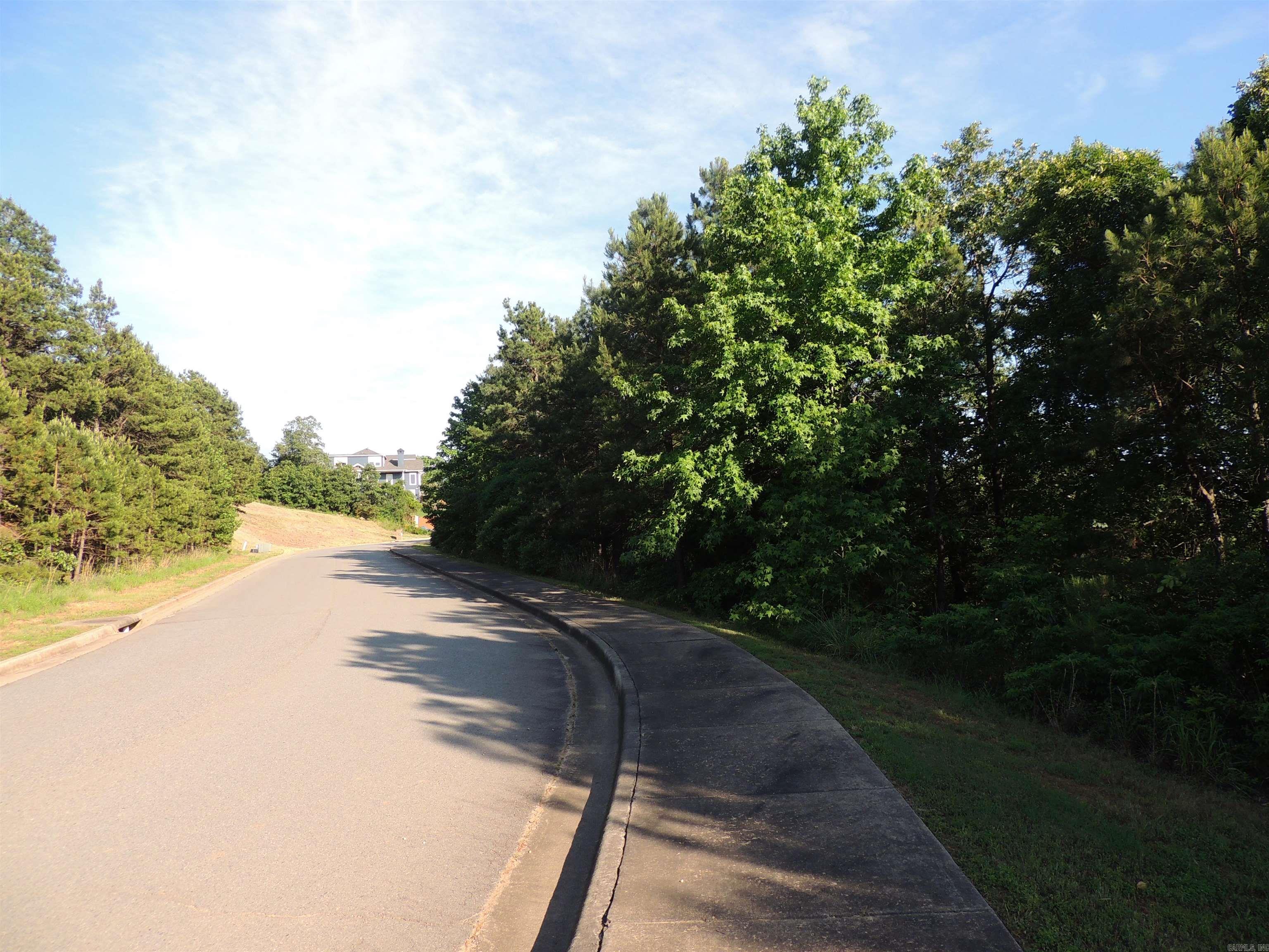 MOUNTAIN CREST ESTATES - Land