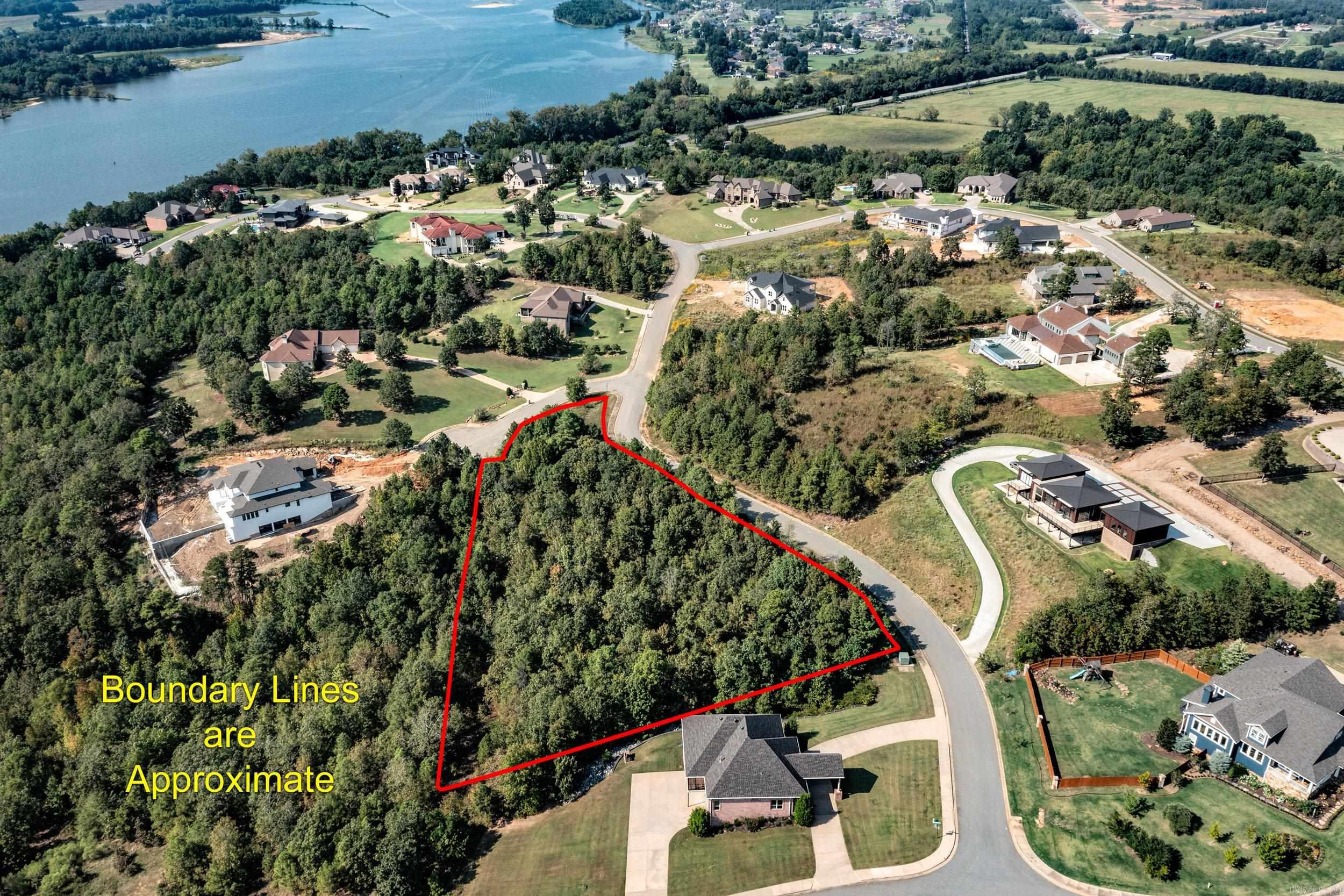 MOUNTAIN CREST ESTATES - Land