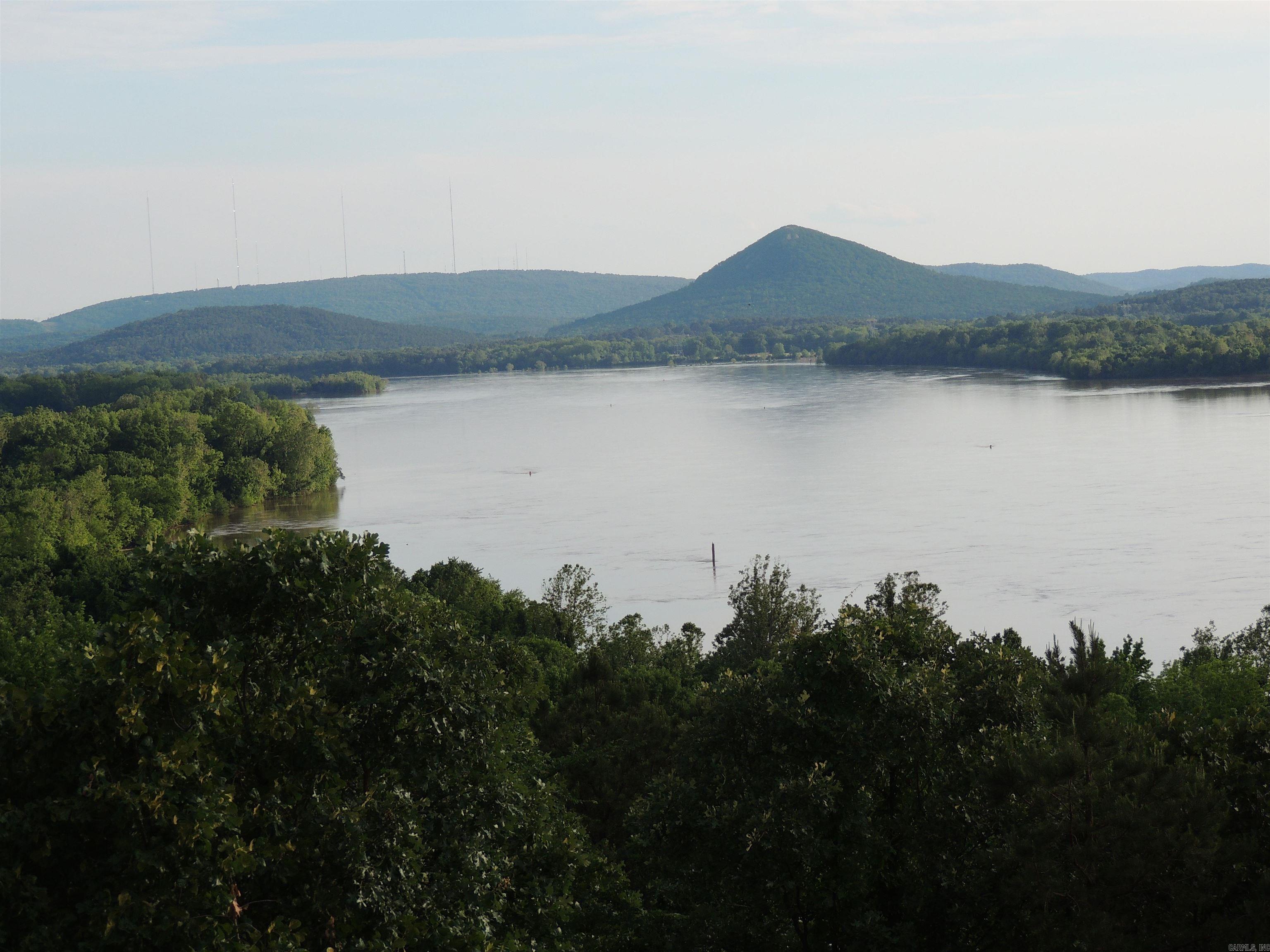 MOUNTAIN CREST ESTATES - Land