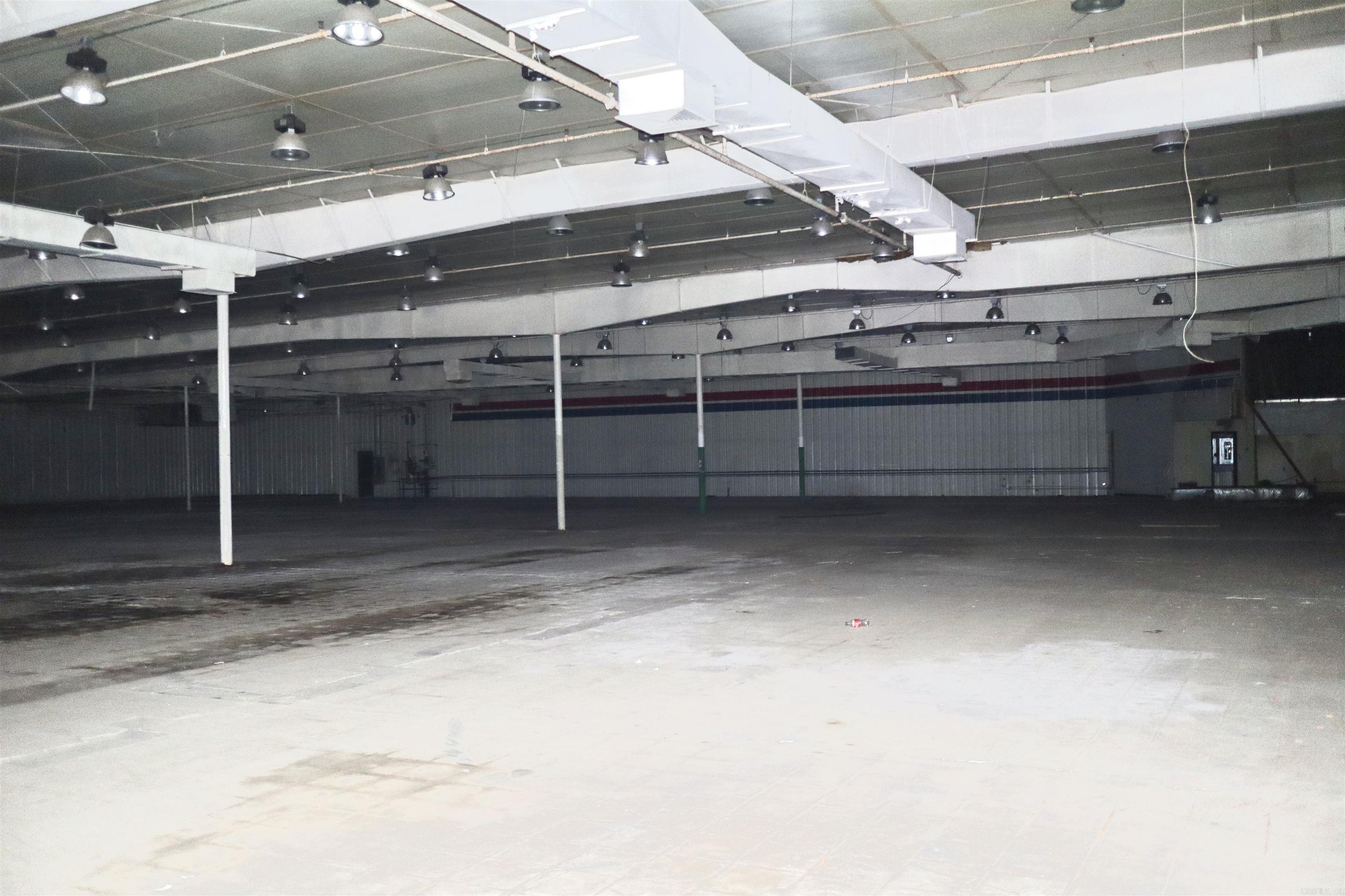 VAIL S/D TAX REPLAT - Commercial Sale