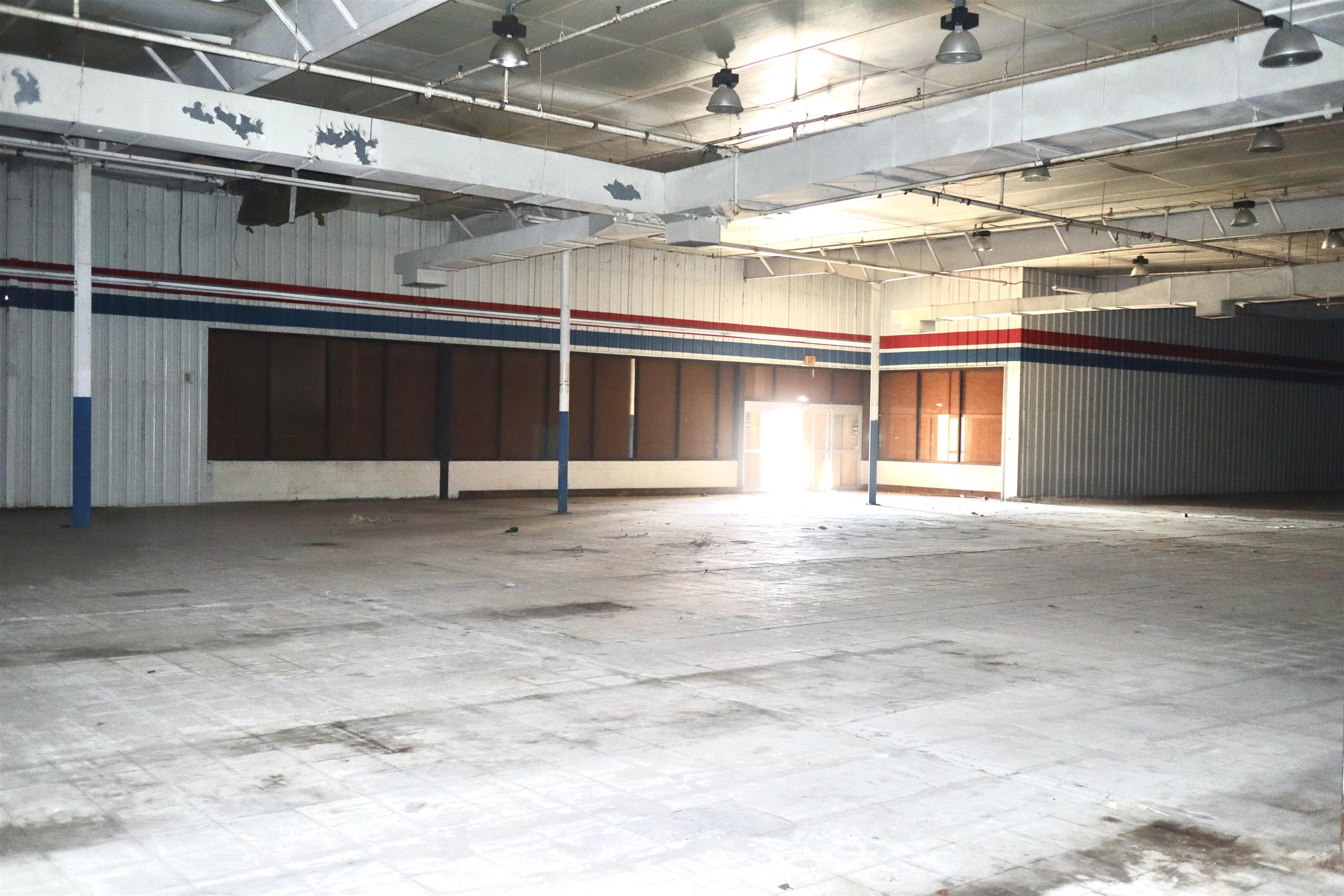 VAIL S/D TAX REPLAT - Commercial Sale