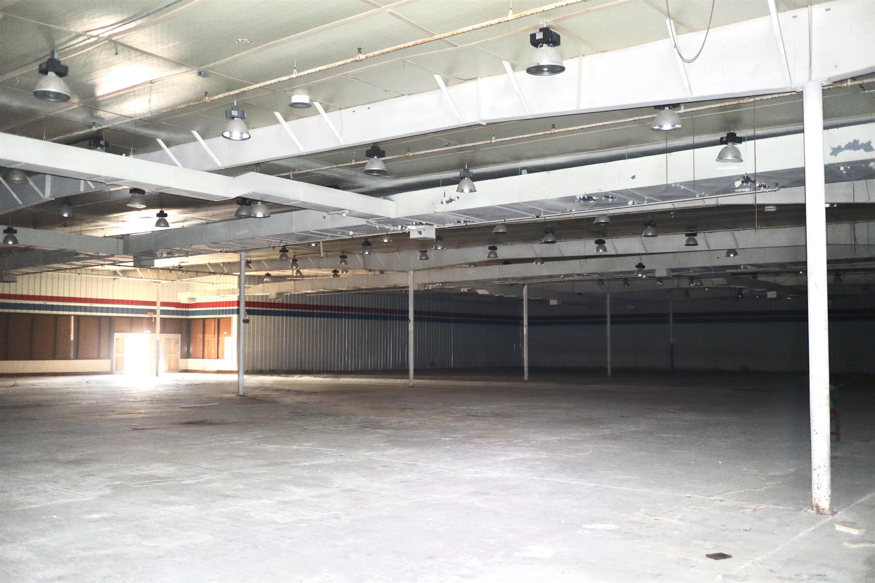 VAIL S/D TAX REPLAT - Commercial Sale