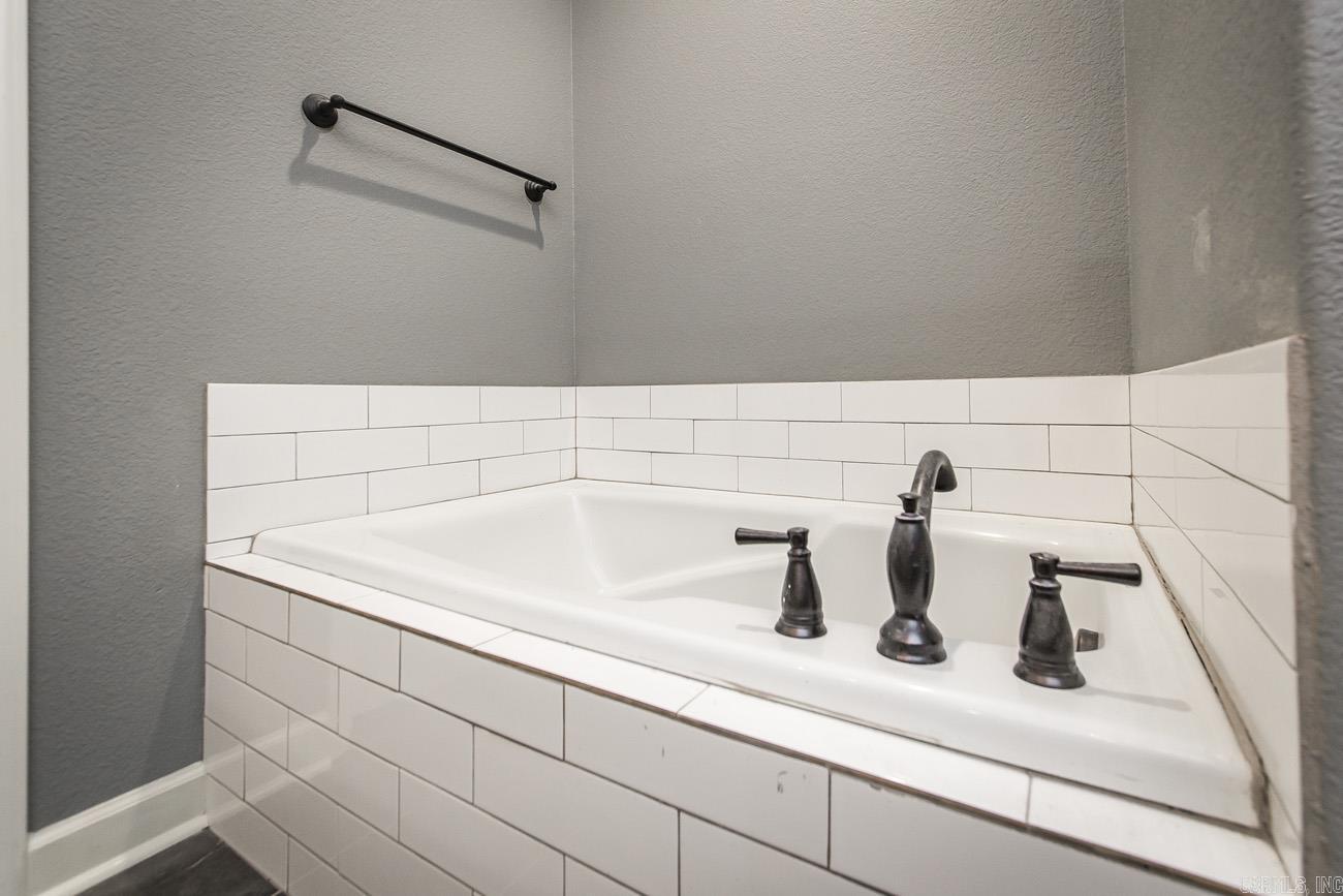 PLEASANT FOREST SUBDIVISION - Residential