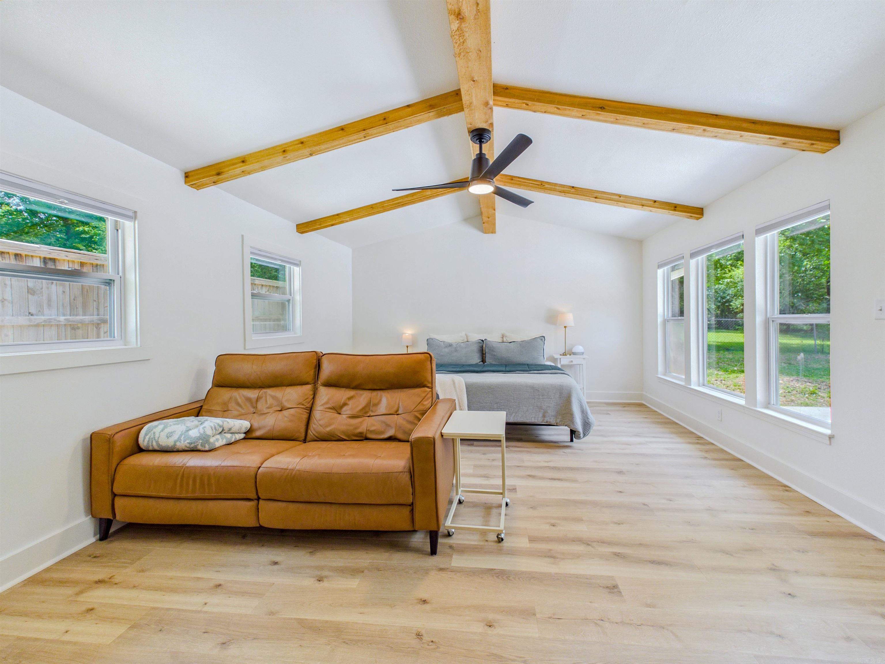 KINGWOOD PLACE - Residential