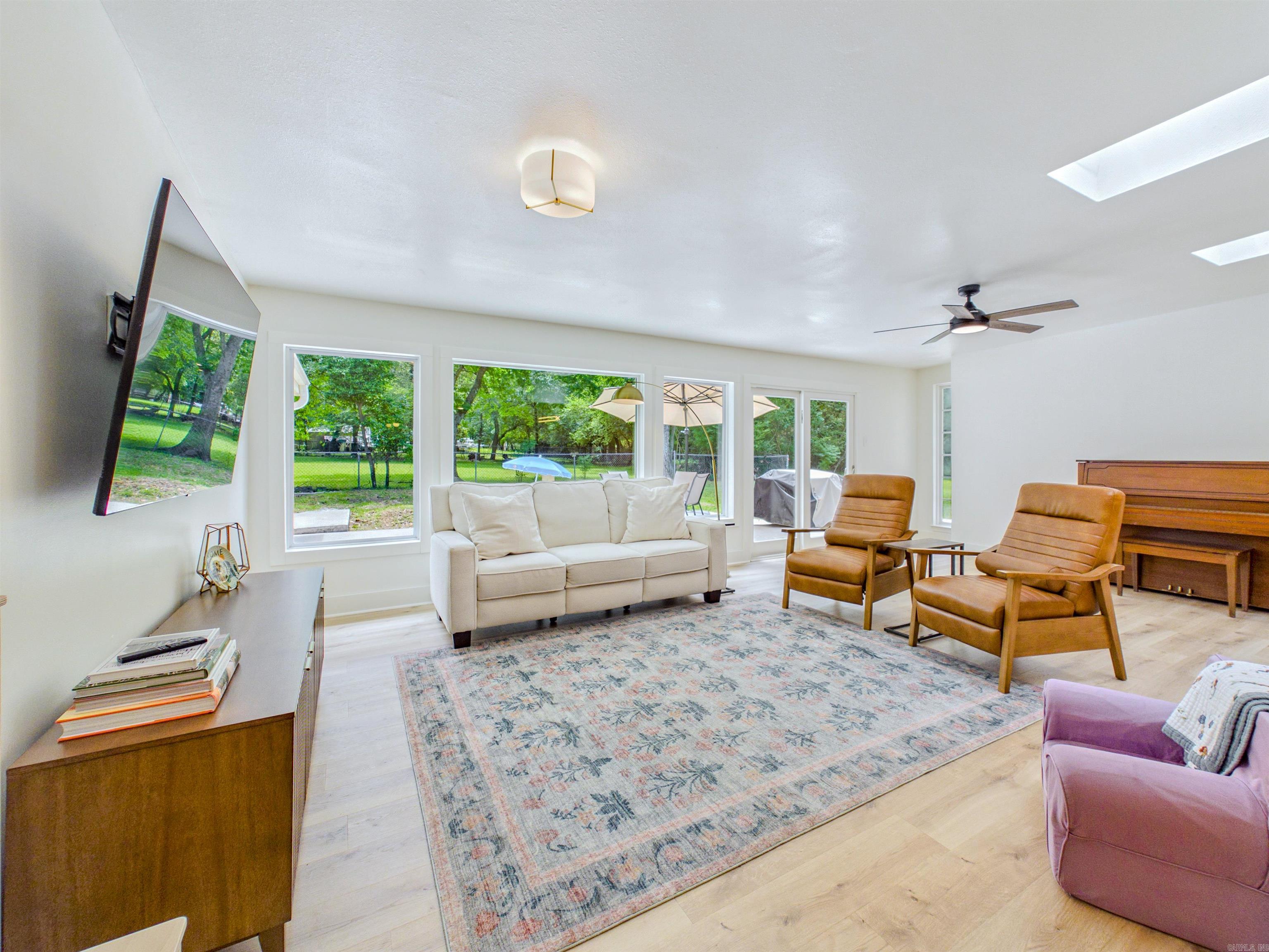 KINGWOOD PLACE - Residential