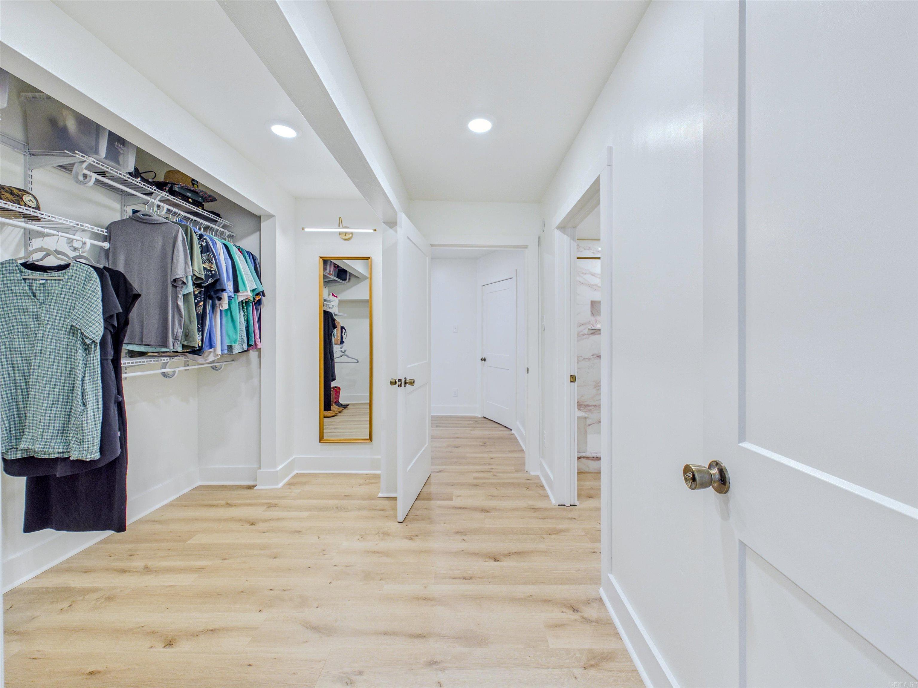 KINGWOOD PLACE - Residential