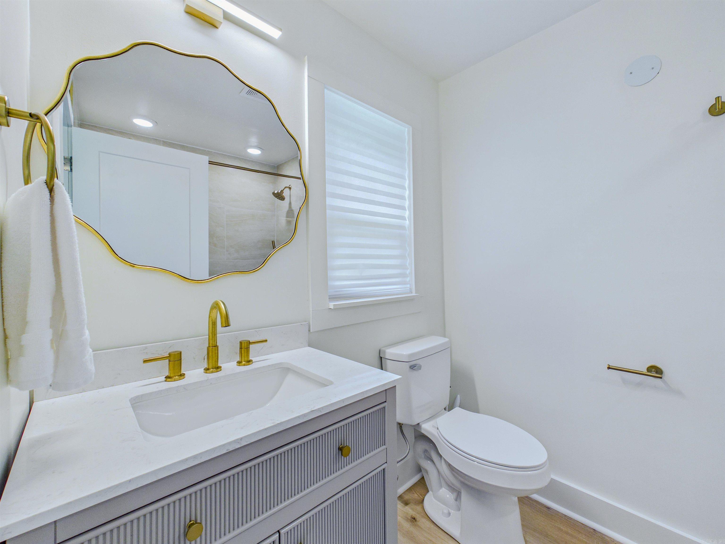 KINGWOOD PLACE - Residential