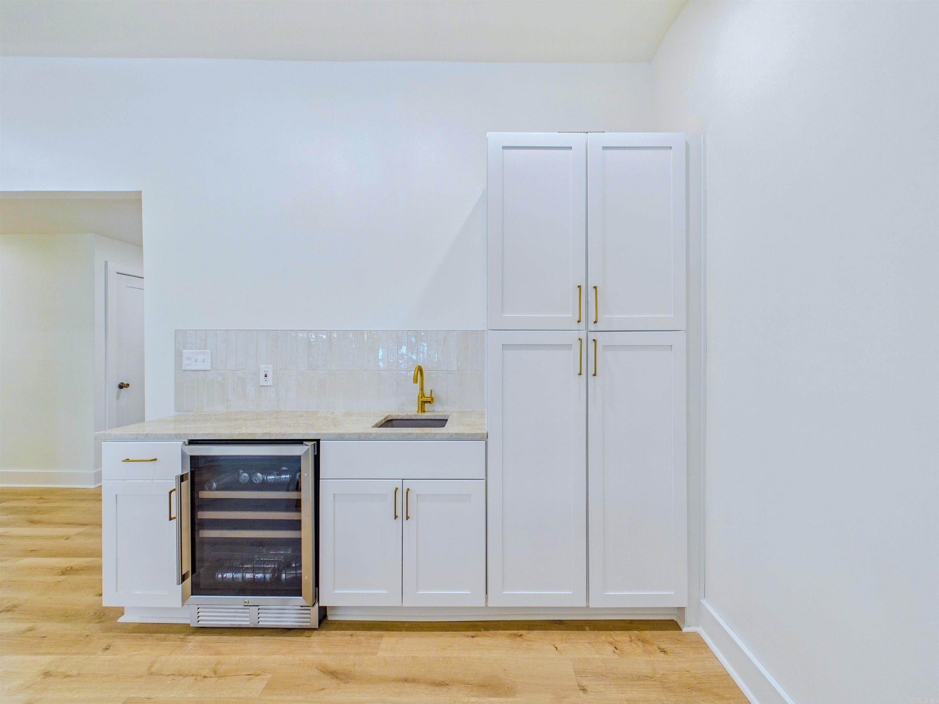 KINGWOOD PLACE - Residential