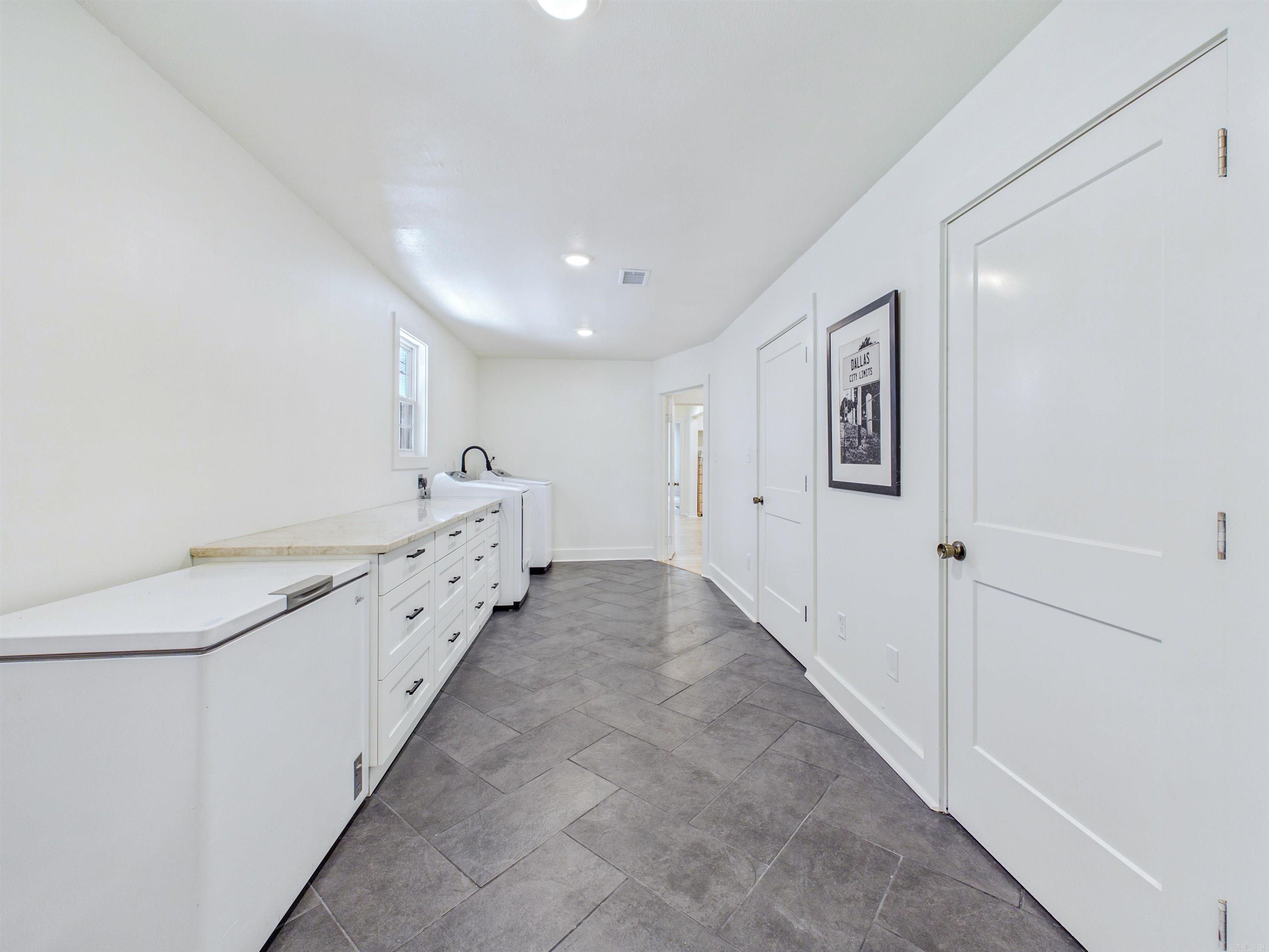 KINGWOOD PLACE - Residential