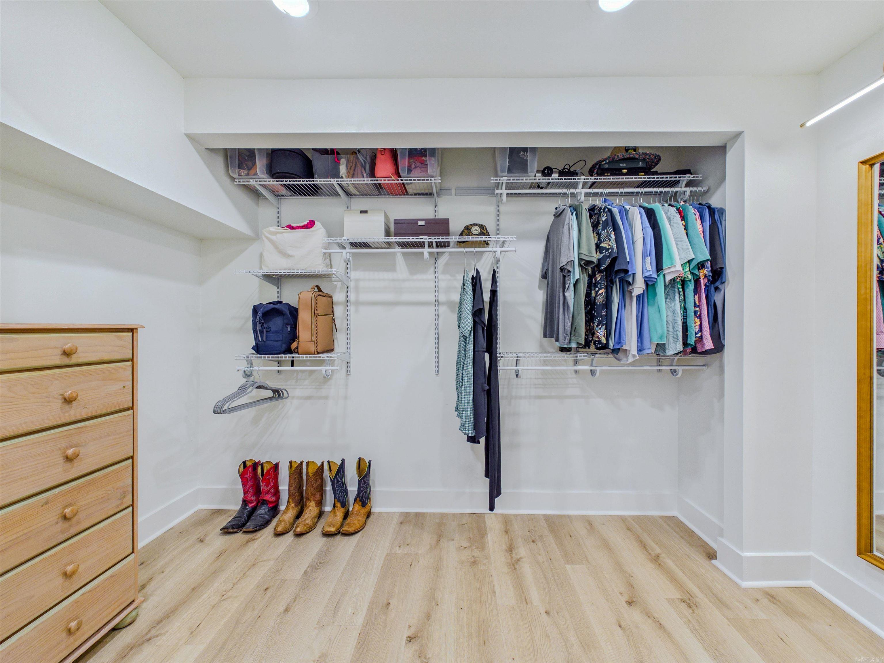KINGWOOD PLACE - Residential