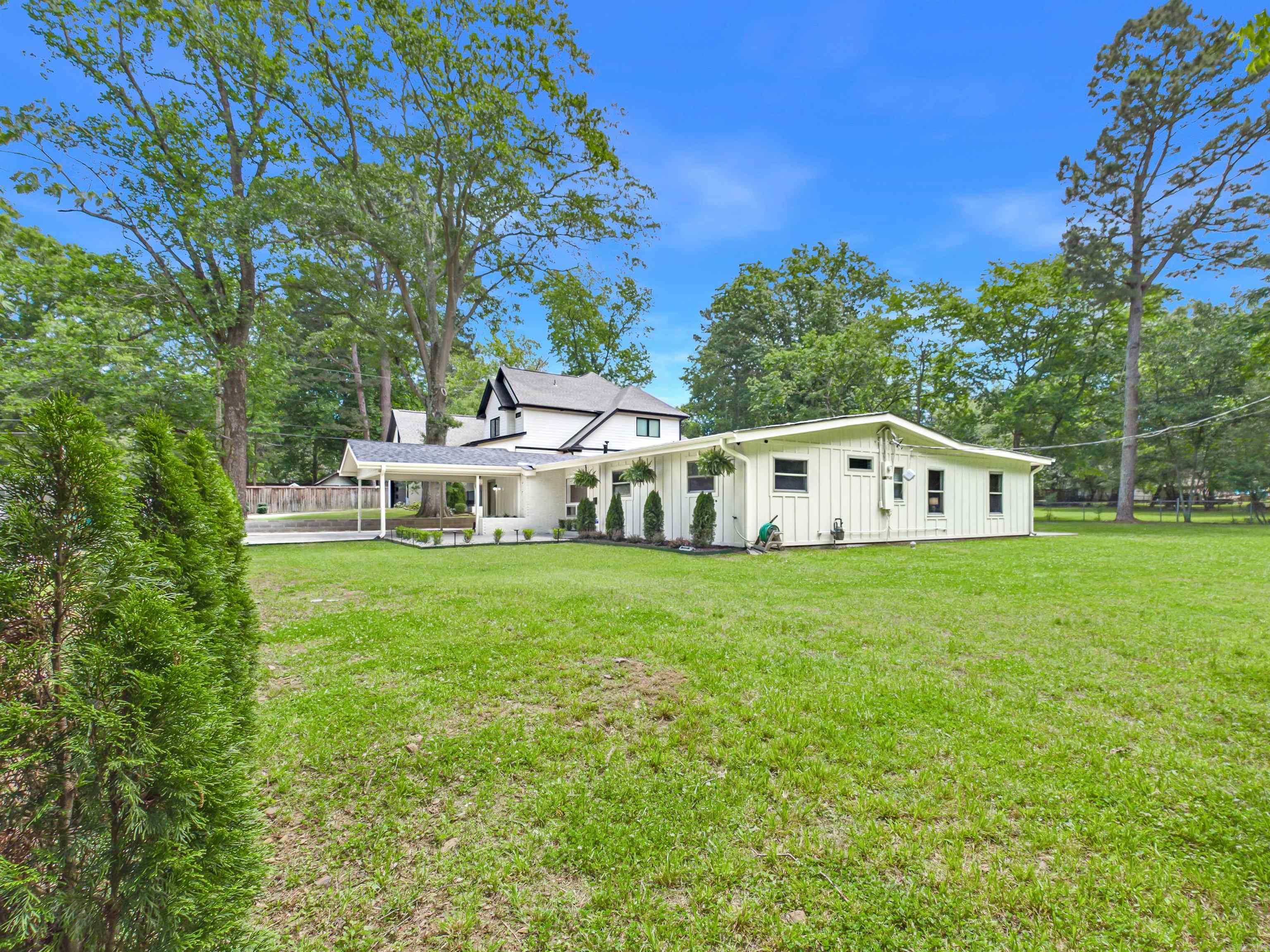 KINGWOOD PLACE - Residential