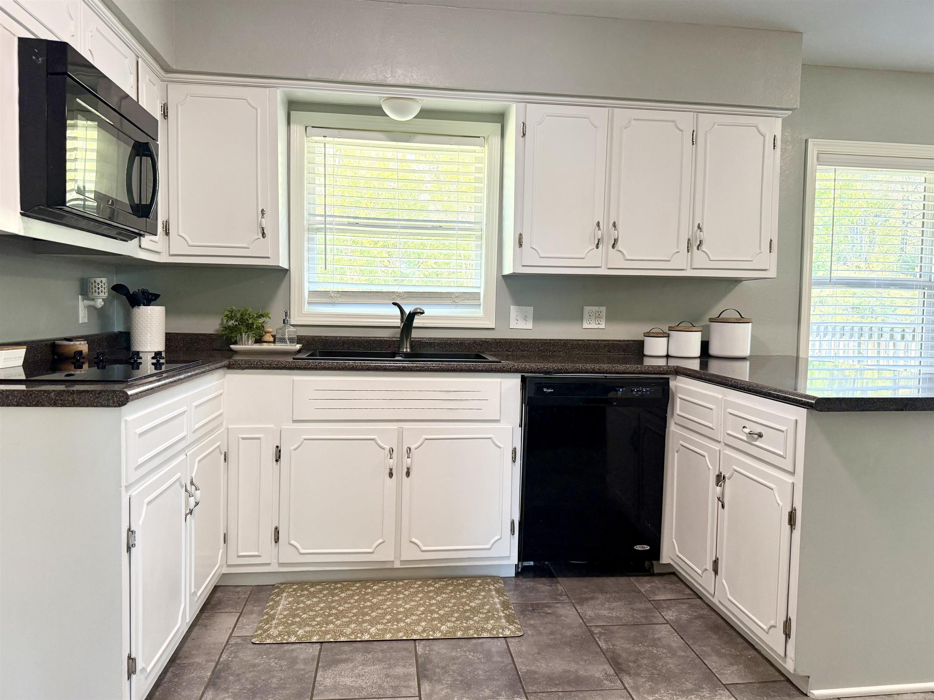 VILLA RIDGE EST - Residential