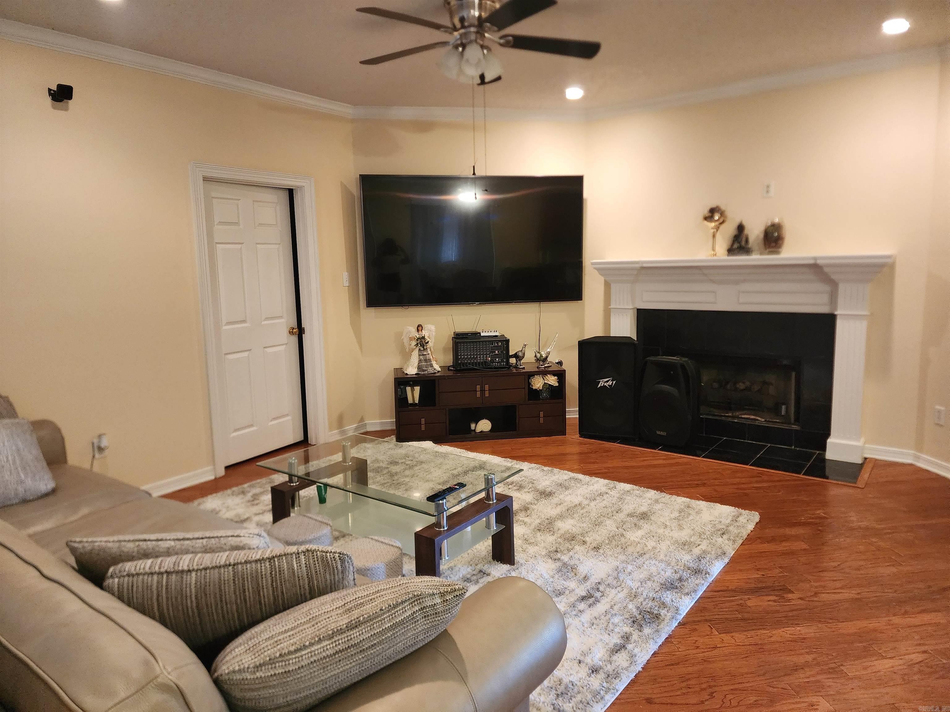 WESTFIELD - Residential