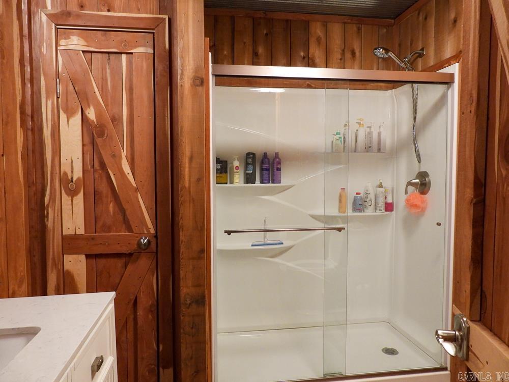 JOHNSON S R FARM - Residential