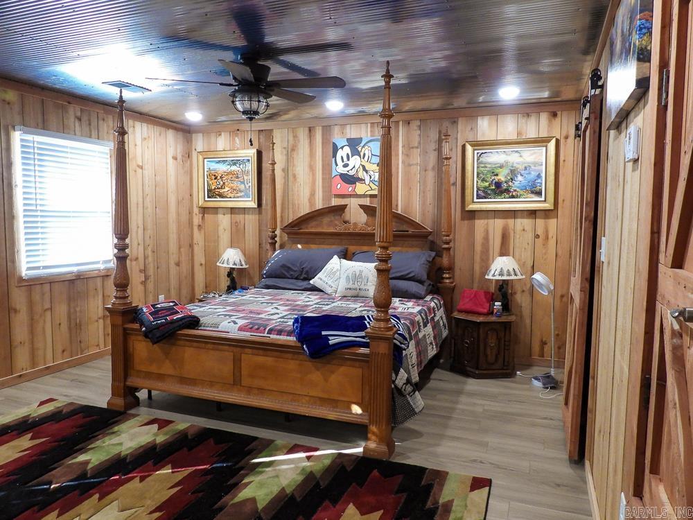 JOHNSON S R FARM - Residential