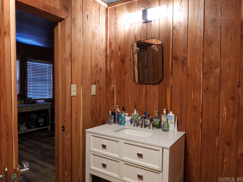 JOHNSON S R FARM - Residential