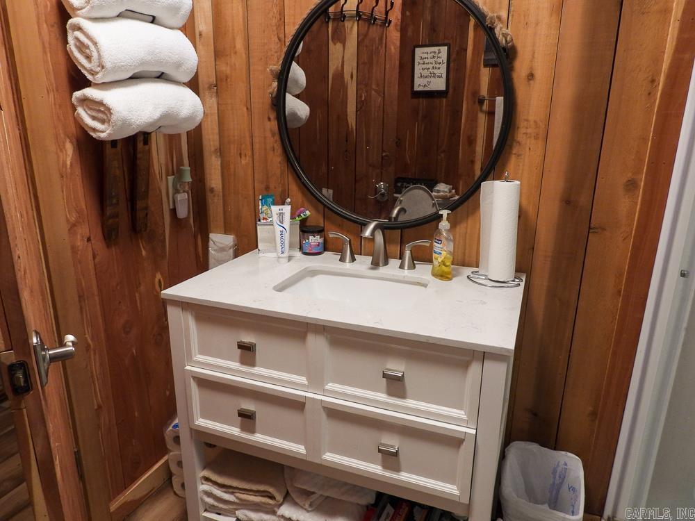 JOHNSON S R FARM - Residential