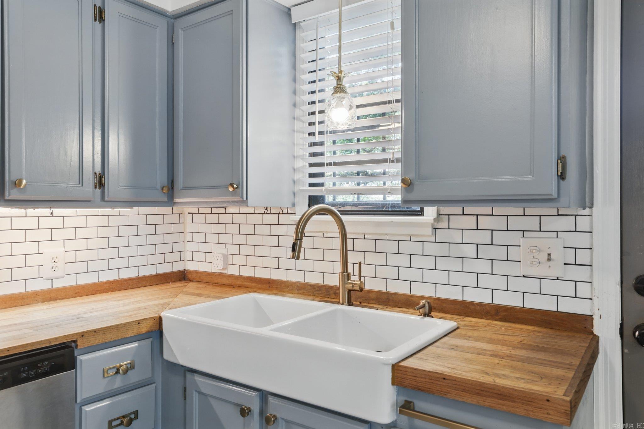 CHERRY & COX - Residential