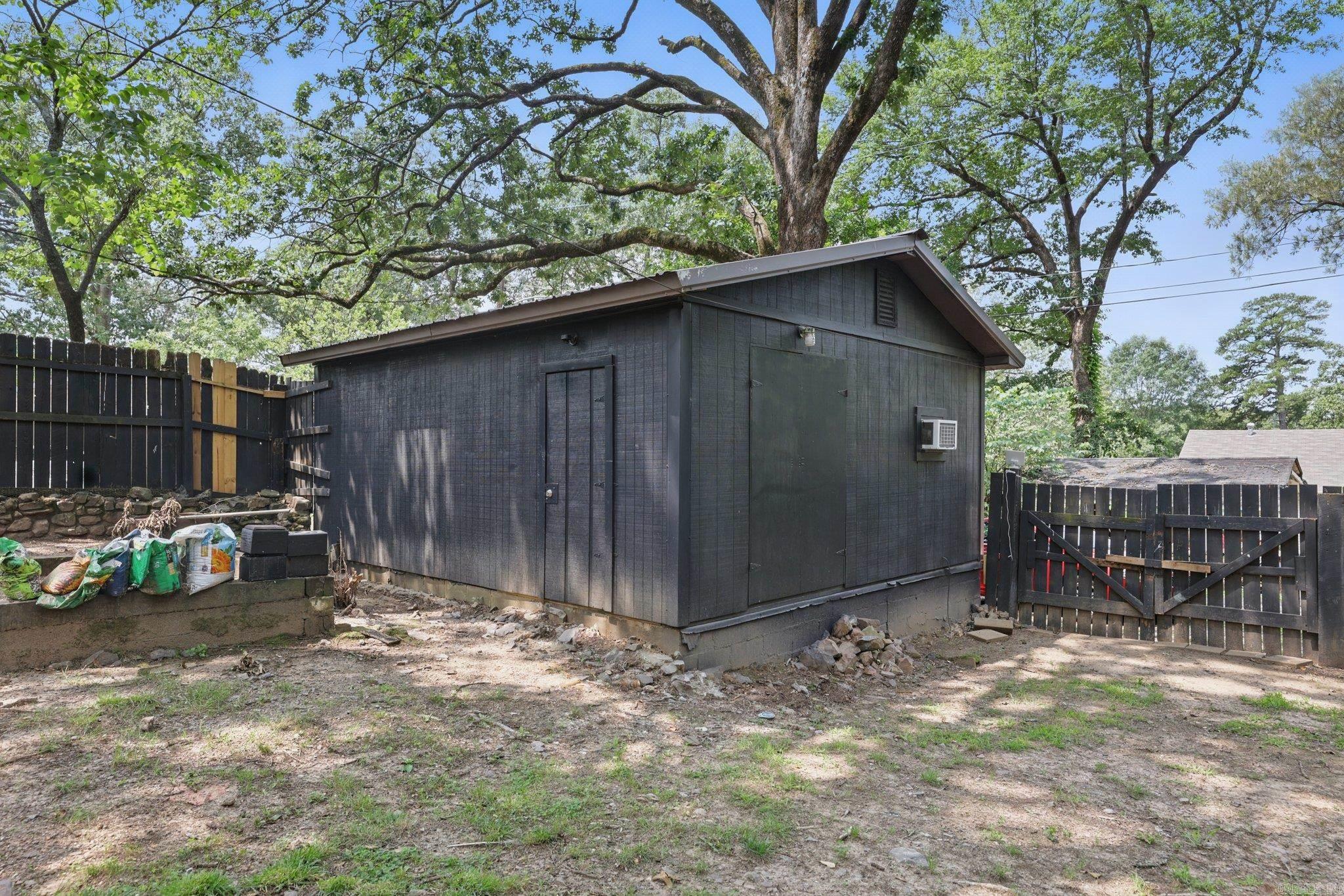 CHERRY & COX - Residential