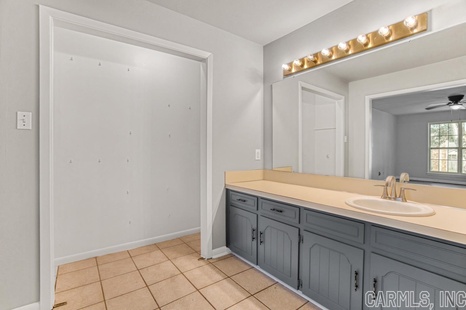 FOXWOOD J - Residential