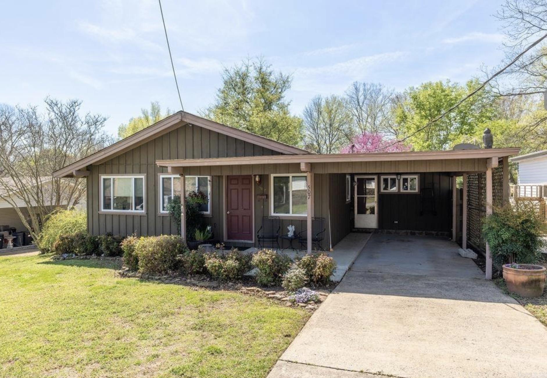 Welcome to this 3 bedroom 2 bath home in the heart of Heber Springs. This home boasts soaring vaulted ceilings, a basement with a storm shelter, an extra office or large walk in closet, and a fenced in peaceful backyard. Enjoy time entertaining with your family and friends on the covered deck. This home is located within a short walking distance to Heber Springs Schools! Schedule your showing today.