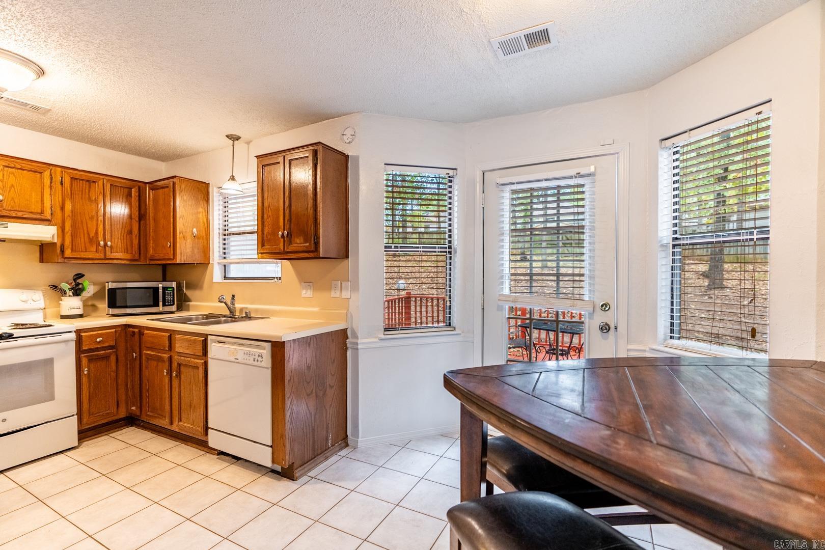 ROLLING OAKS - Residential