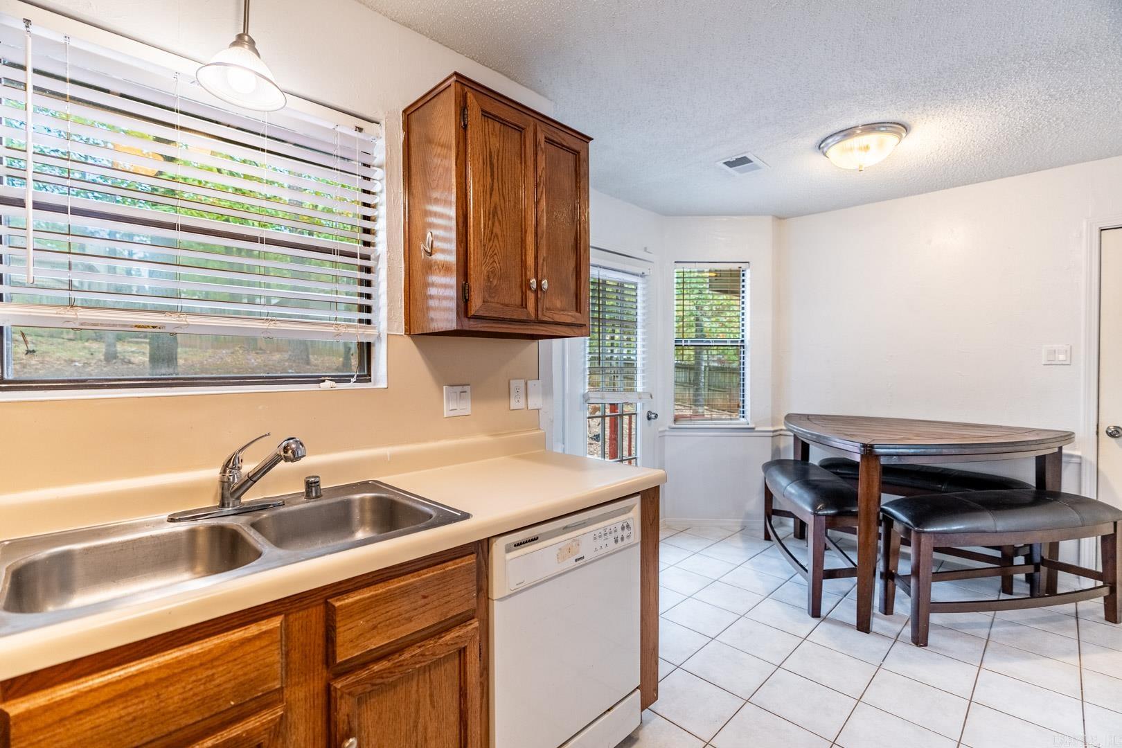 ROLLING OAKS - Residential