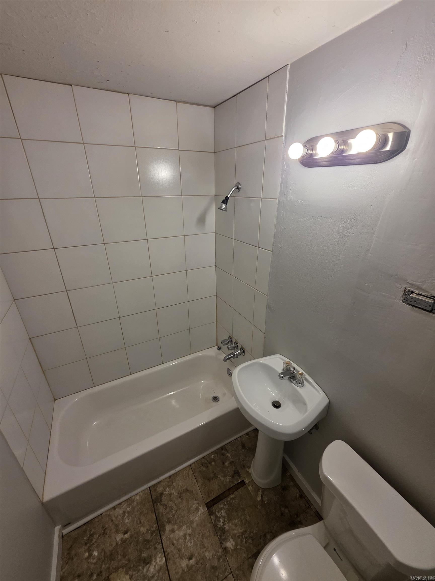 Cherry & Cox - Residential Lease