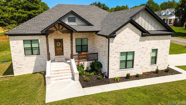 1 S WHIPPOORWILL DR, GREENBRIER, AR 72058 - Image e815dc6bd2b114f67e2e861596308e11/1765747967