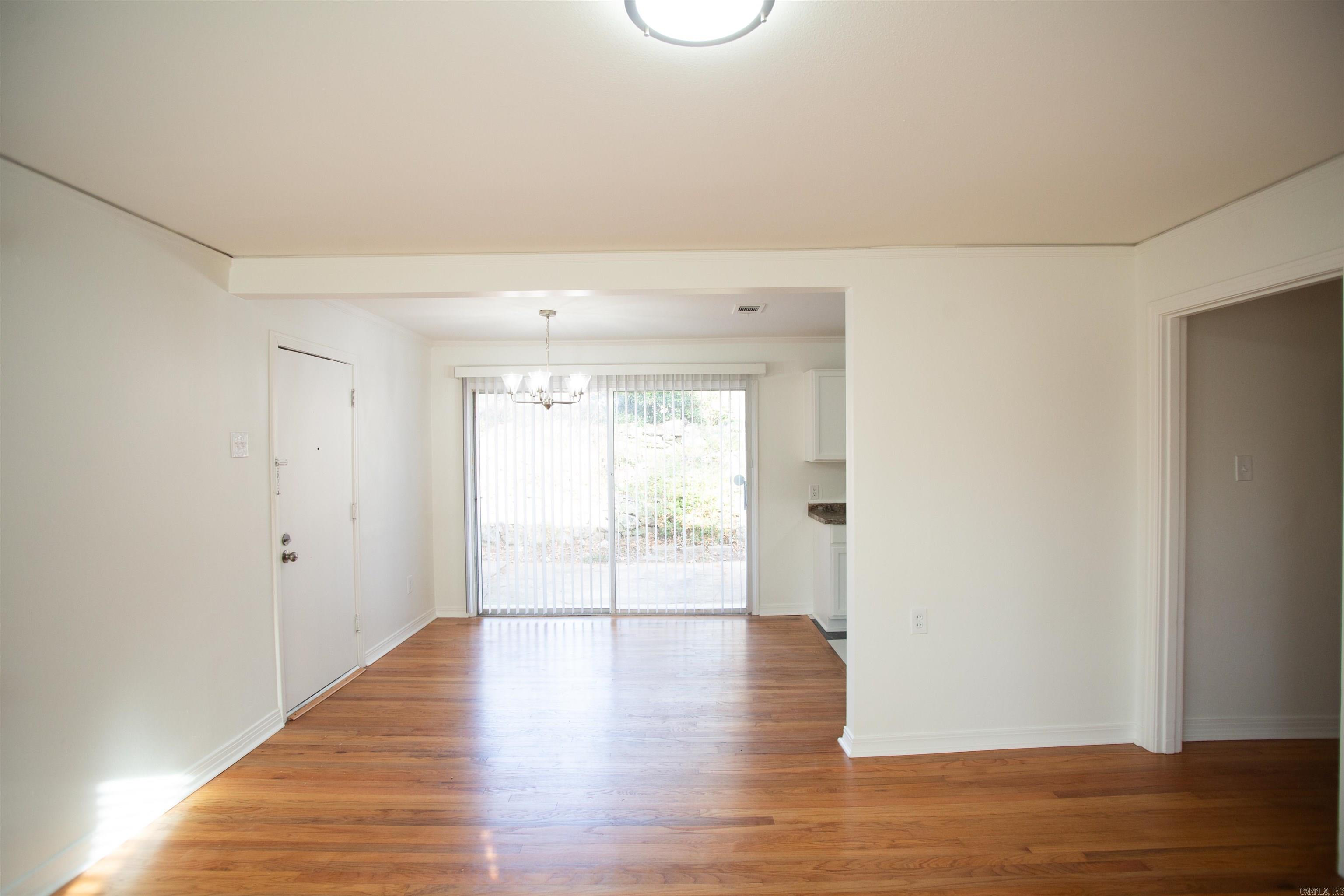 WOODLAWN HGTS - Residential