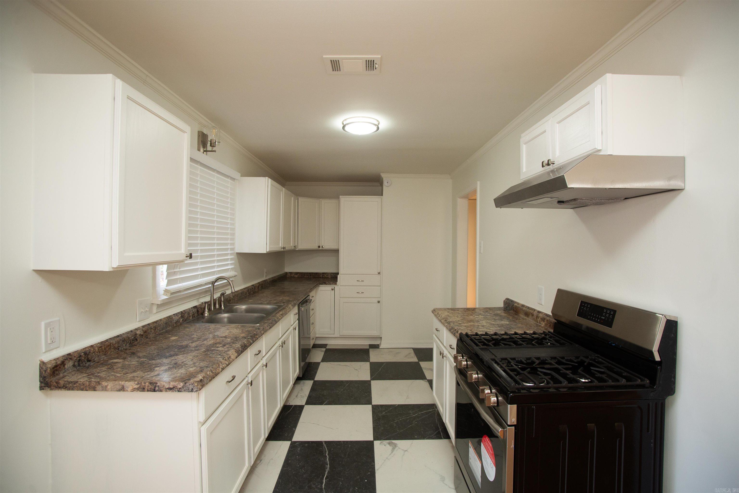 WOODLAWN HGTS - Residential