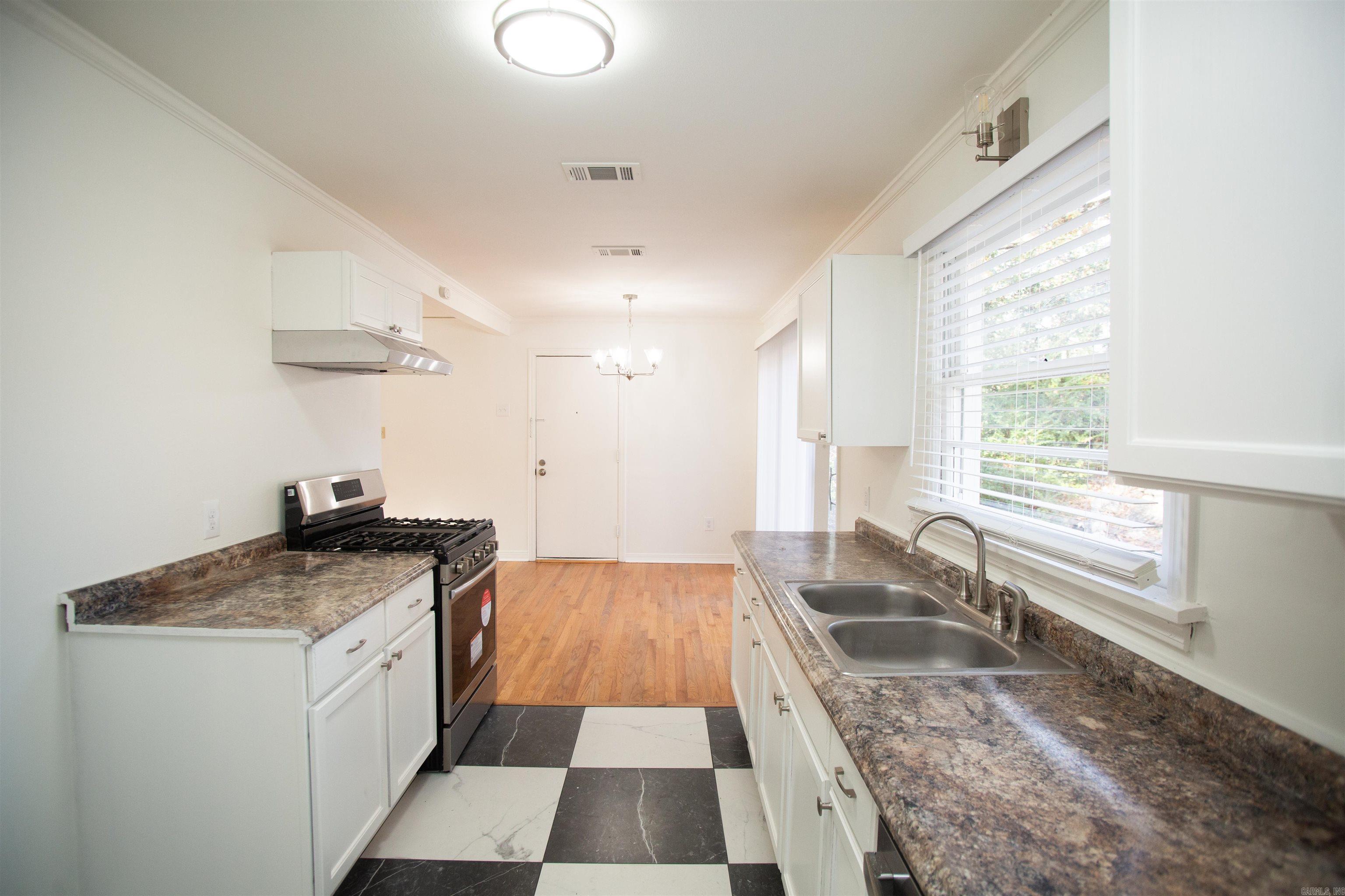 WOODLAWN HGTS - Residential