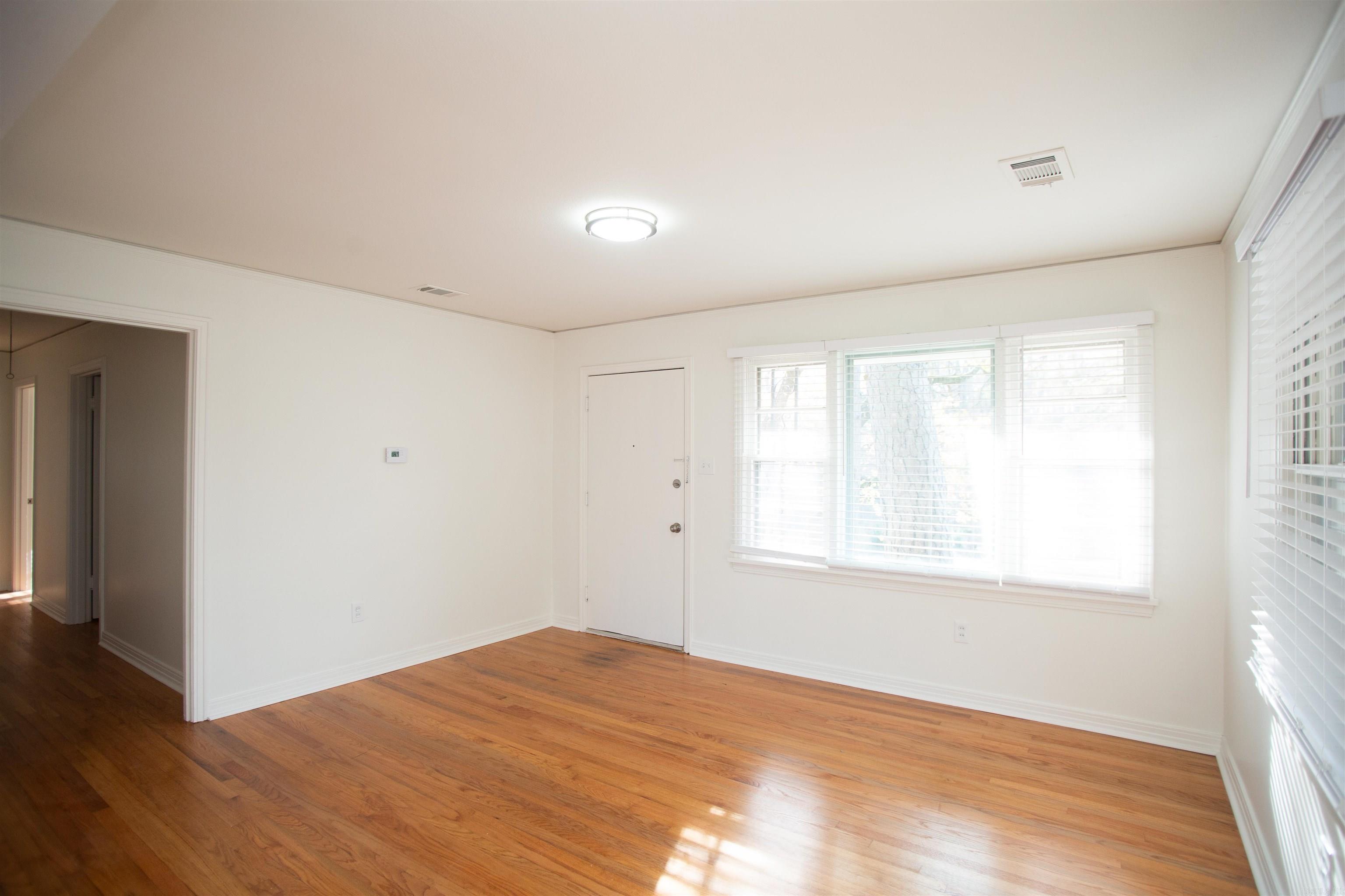 WOODLAWN HGTS - Residential