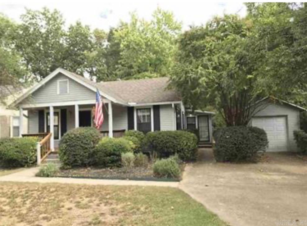 Welcome to 611 North Pierce, a charming 2-bedroom, 2-bathroom home located in the vibrant city of Little Rock, AR. This delightful property boasts a no-carpet policy, ensuring easy maintenance and a cleaner living environment. The home comes with a refrigerator, providing convenience for your daily needs. The overall aesthetic of the house is super cute, offering a warm and inviting atmosphere that is sure to make you feel right at home. Experience comfortable living in a home that combines practicality and style in the heart of Little Rock. Don't miss out on this gem!