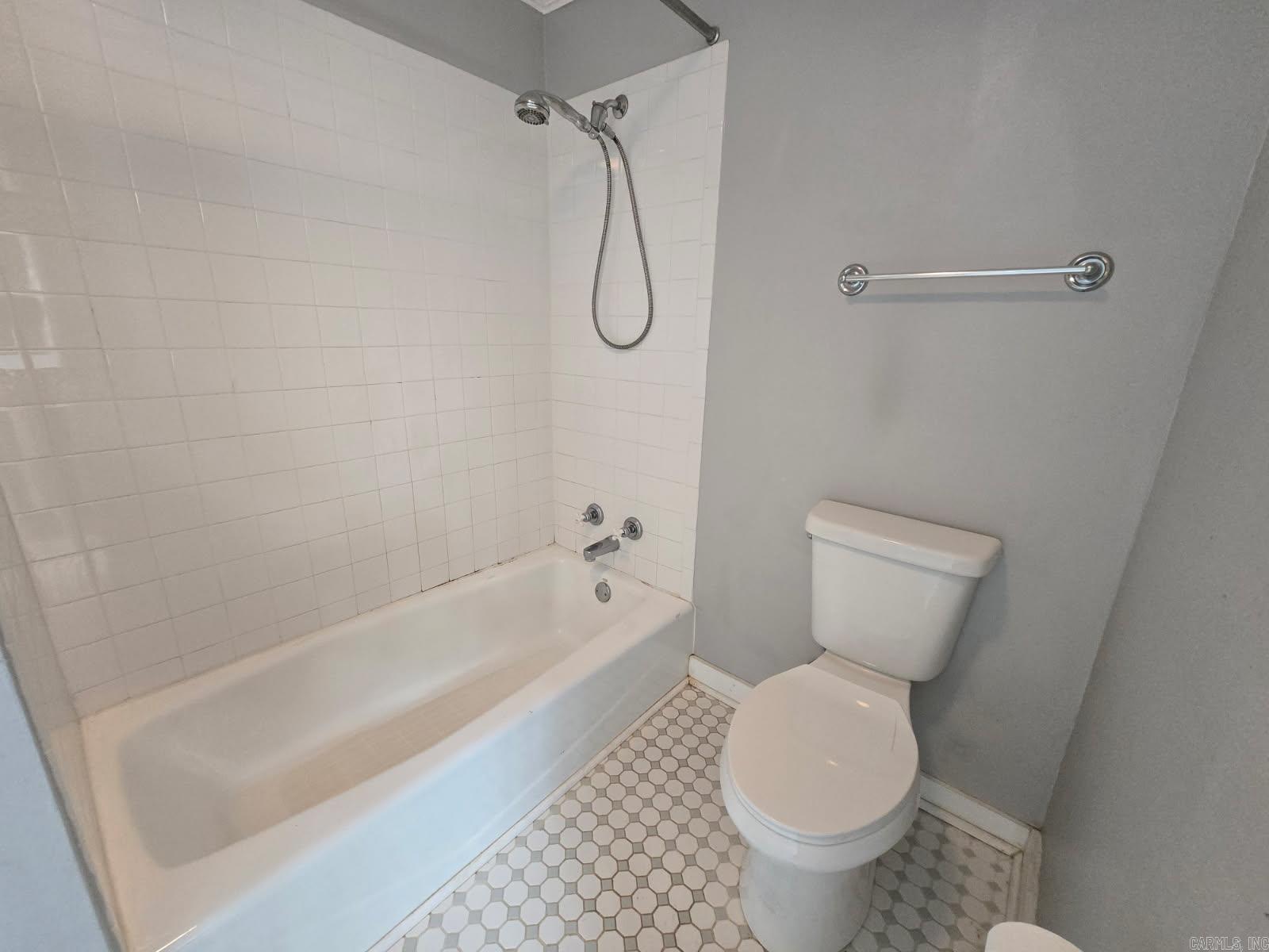 Hill Crest - Residential Lease